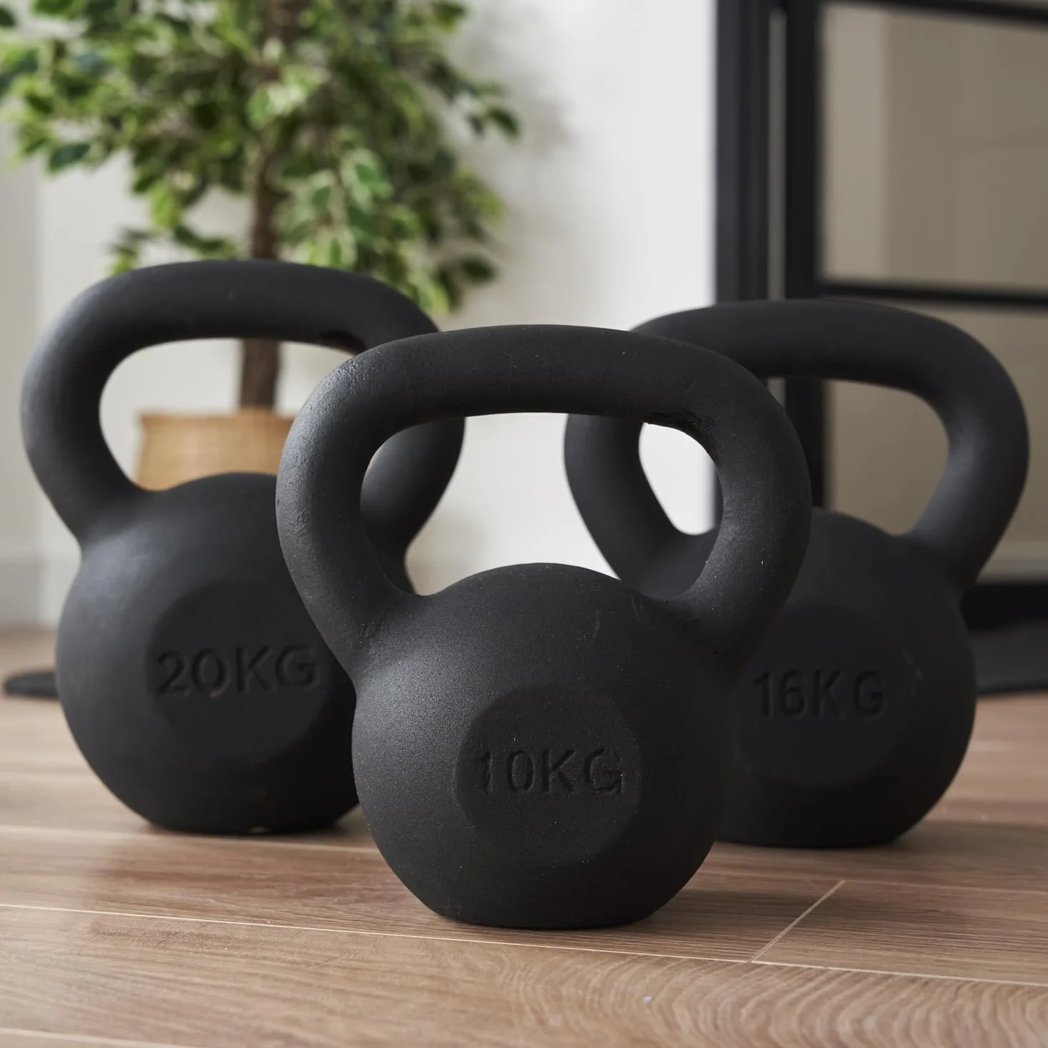 Athlyt Kettlebell żeliwny, 10 kg, czarny