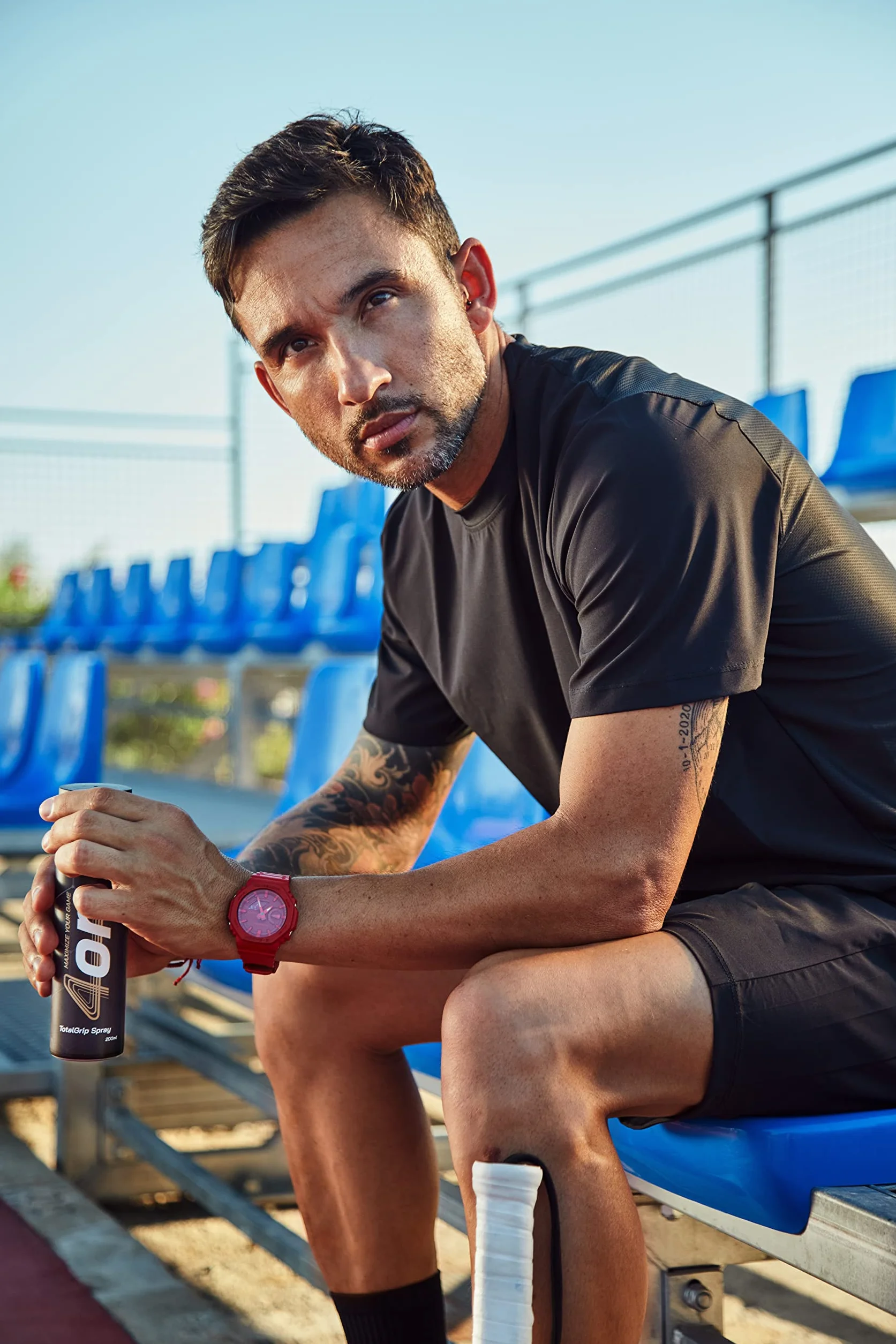 4on TotalGrip Spray - antypo?lizgowy w celu zwi?kszenia przyczepno?ci ?opatki Padel. Zapewnia maksymaln? przyczepno?? i tarcie podczas spoconych d?oni