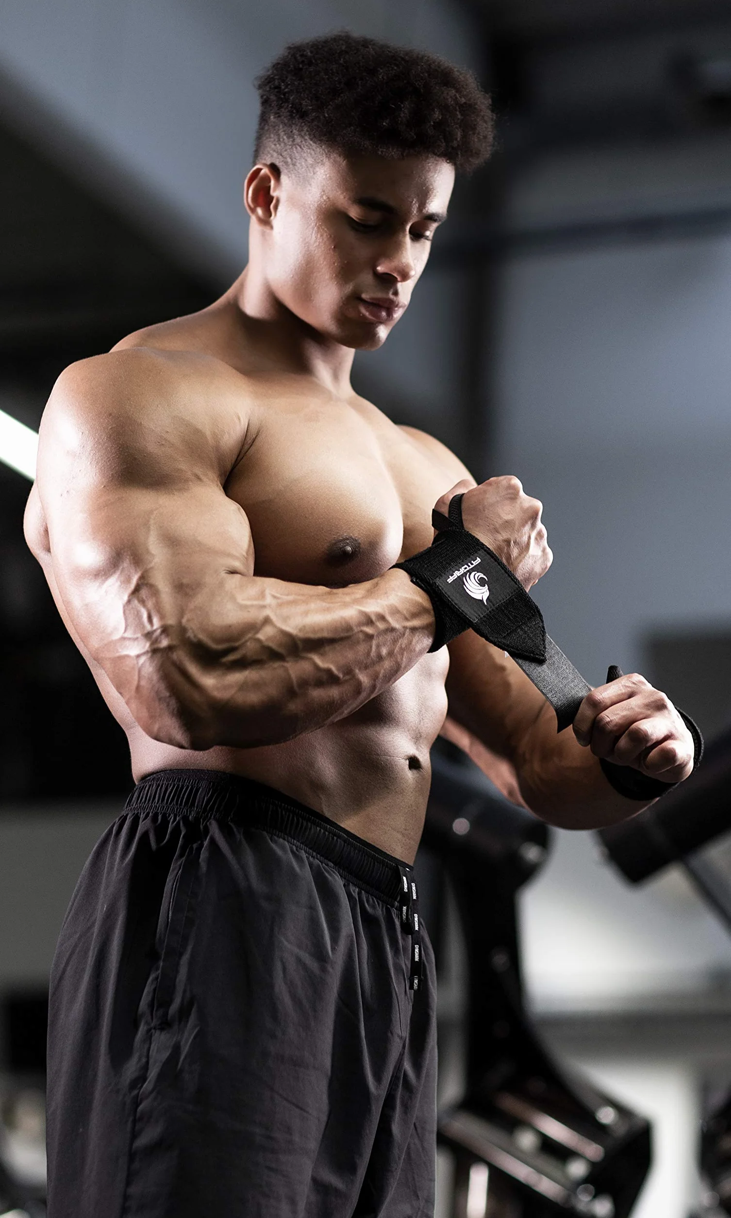 Fitgriff® Bandaże na nadgarstek + pomoc do rozciągania (zestaw 2 szt.) – do treningu siłowego, fitnessu, kulturystyki, podnoszenia ciężarów, siłowni, sportów siłowych – dla kobiet i mężczyzn