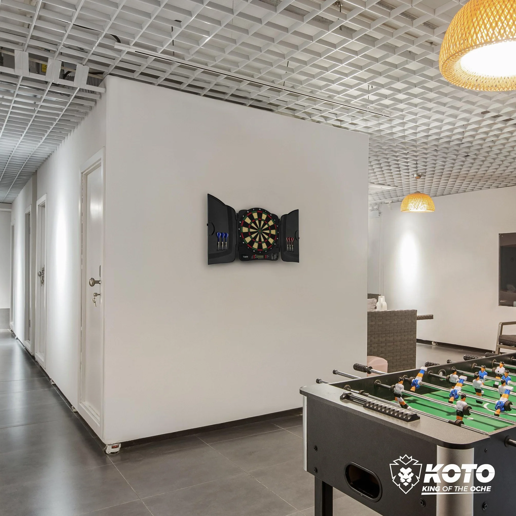 KOTO – Elektroniczna Tarcza Dart Classique Soft (39x1,5x43,3 cm), 6 Soft Dart, 32 Gry, 590 Wariantów, Dla Dzieci i Dorosłych