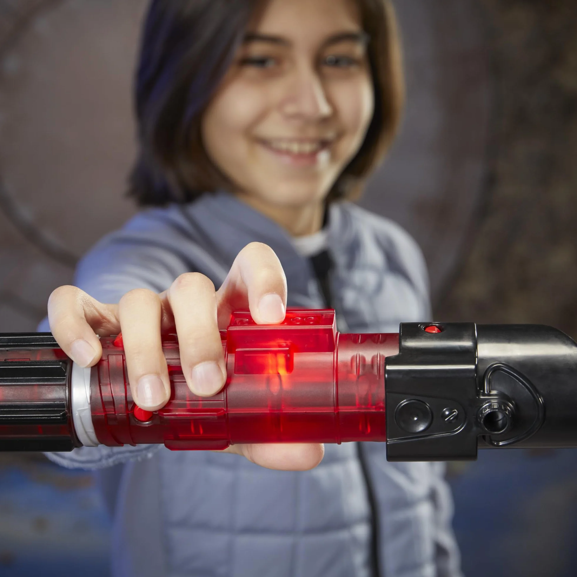 Star Wars Lightsaber Forge Kyber Core, Darth Vader, czerwony konfigurowalny elektroniczny miecz świetlny