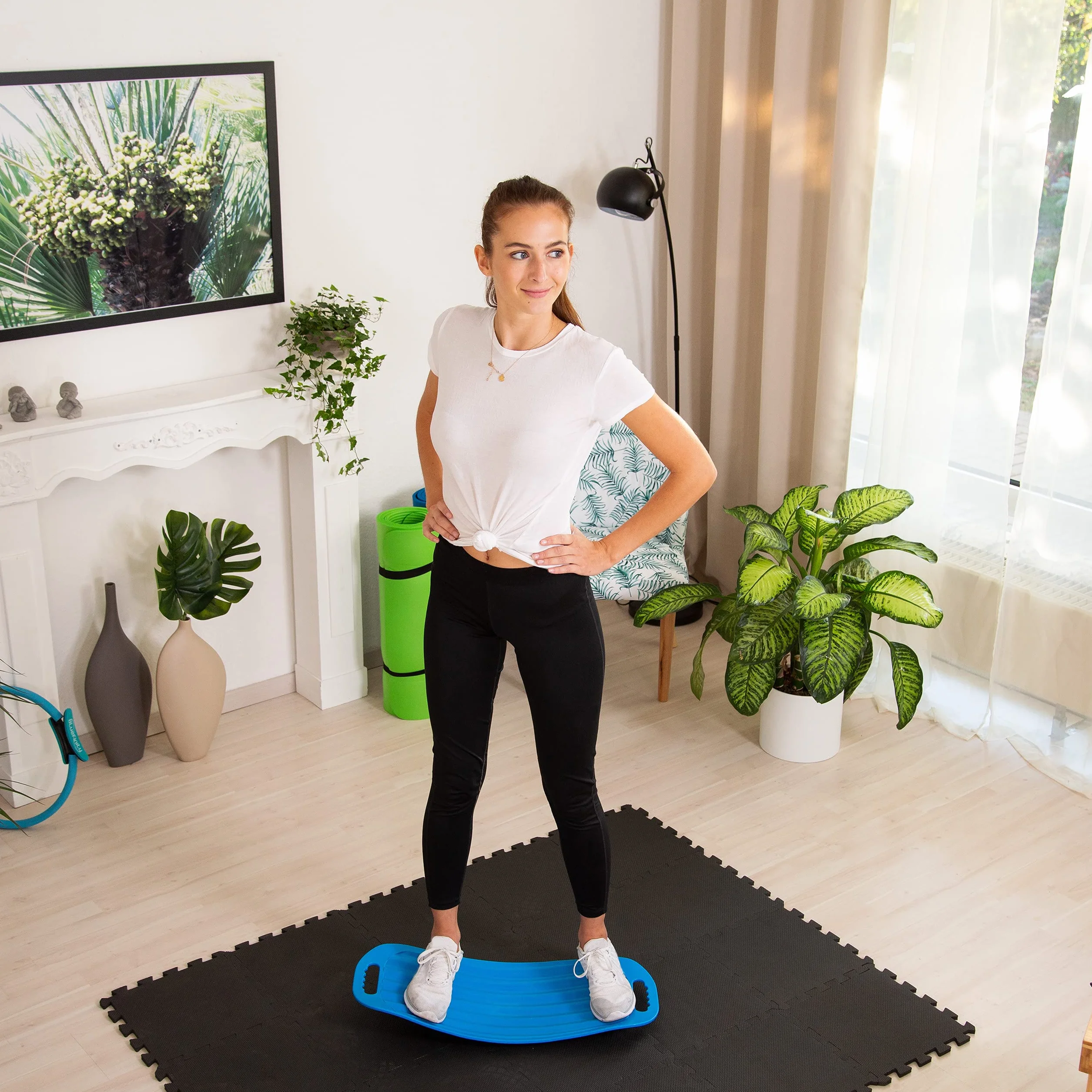 Relaxdays Twist Board, poręczna deska do balansowania do treningu całego ciała, obciążalna deska XL do 150 kg, niebieska