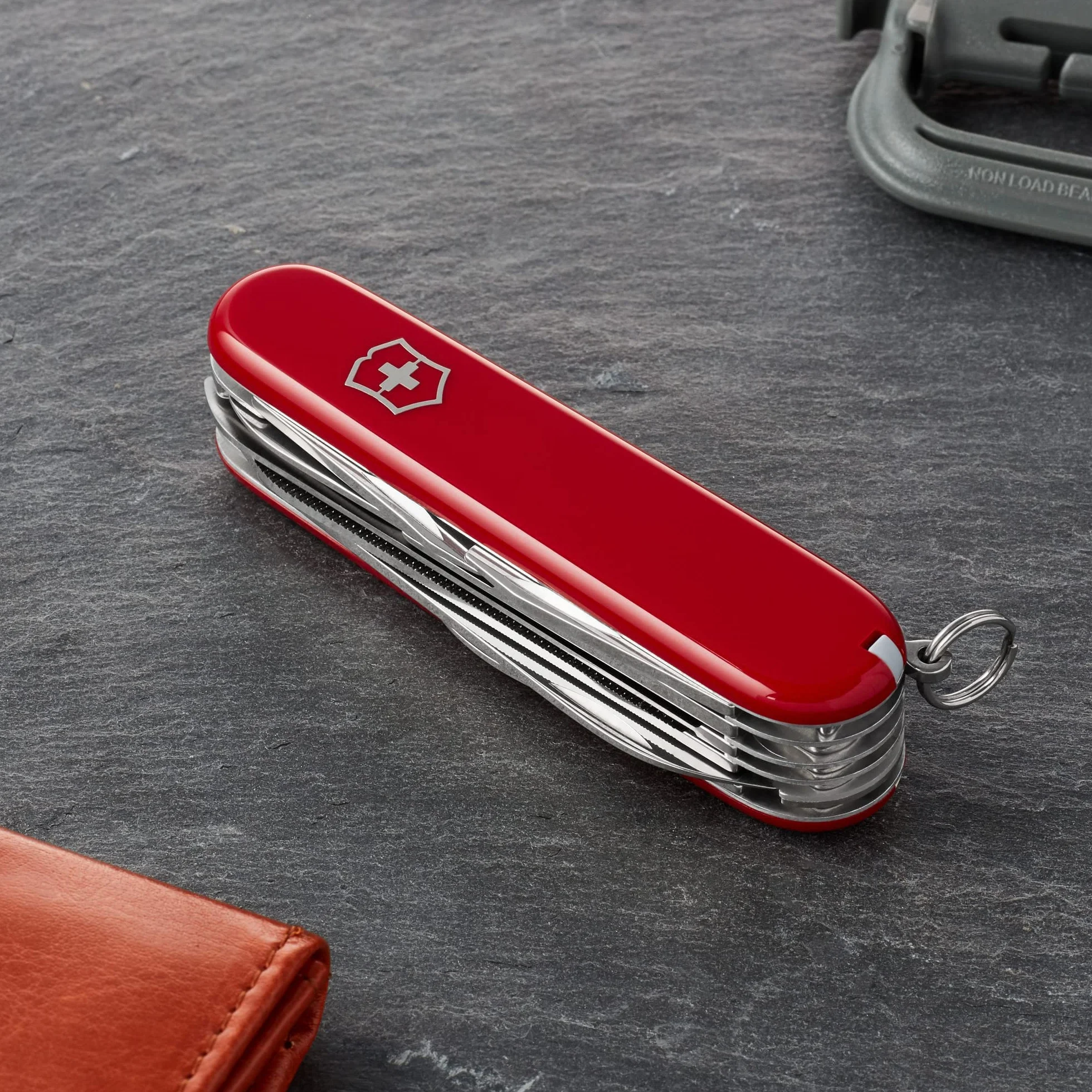 Victorinox Taschenmesser Ranger (21 Funktionen, Metallsäge, Holzmeissel, Schere, Holzsäge, Metallsäge, Klinge) rot