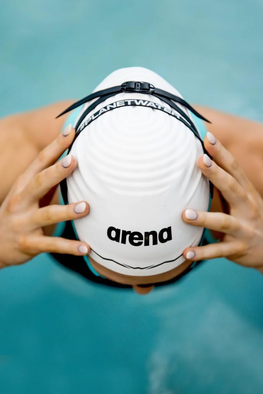 Arena Aquaforce Wave bez zmarszczek unisex wyścigowy silikonowy czepek pływacki dla kobiet i mężczyzn konkurencyjny sprzęt pływacki lub trening