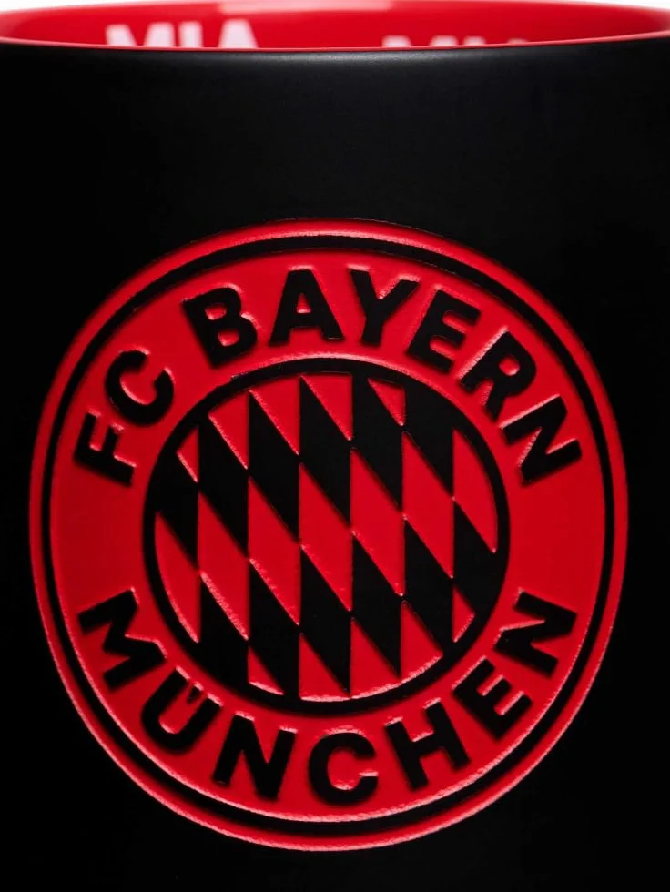 Kubek FC Bayern München czarny grawerunek