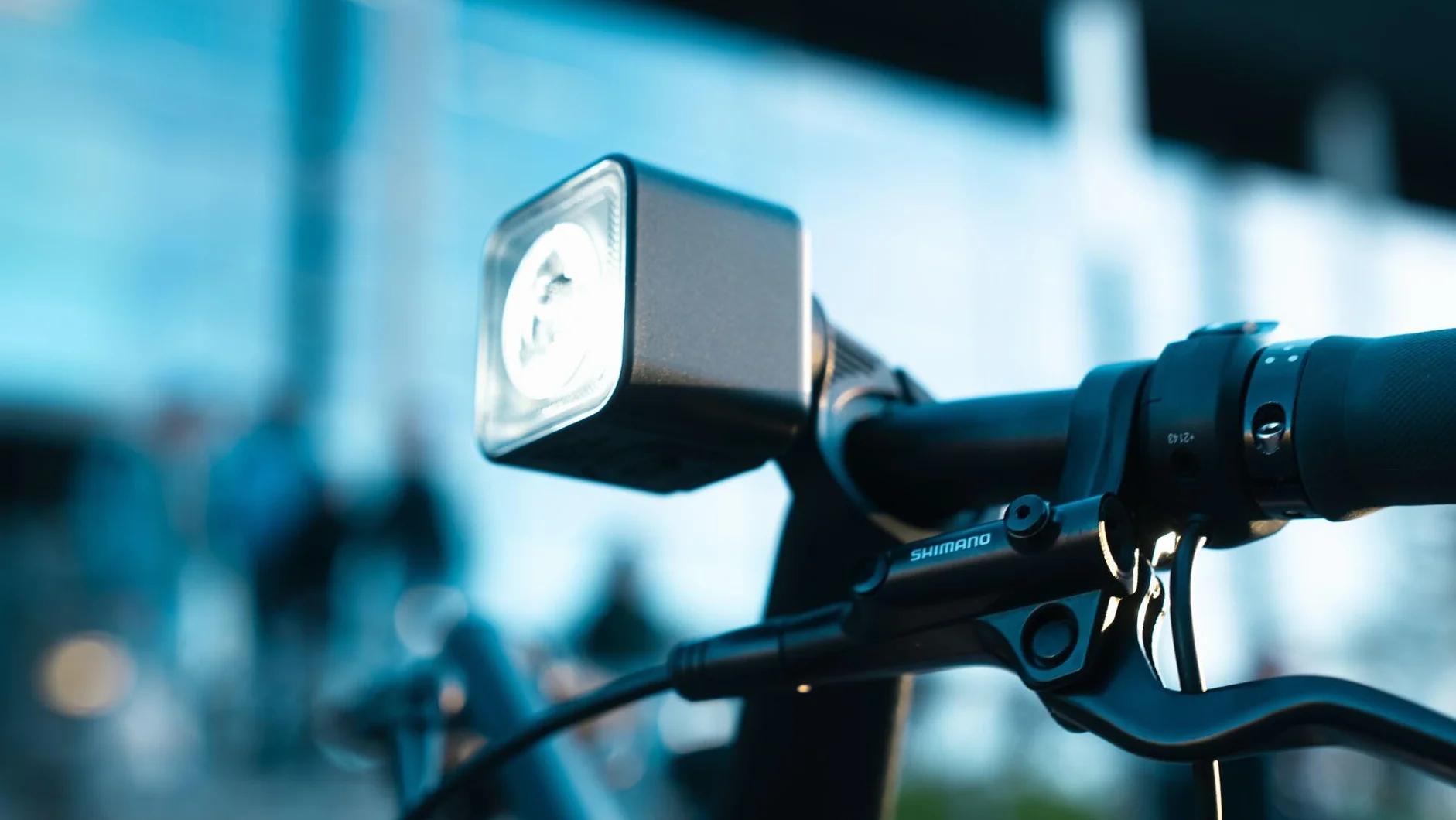 OSRAM LEDsBIKE COMPACT 100 SET, zestaw akumulatorowych lampek rowerowych - przód i tył, ze światłem stop, homologacja StVZO, kompatybilność z uchwytem Garmin, trzy poziomy jasności, 100 luksów