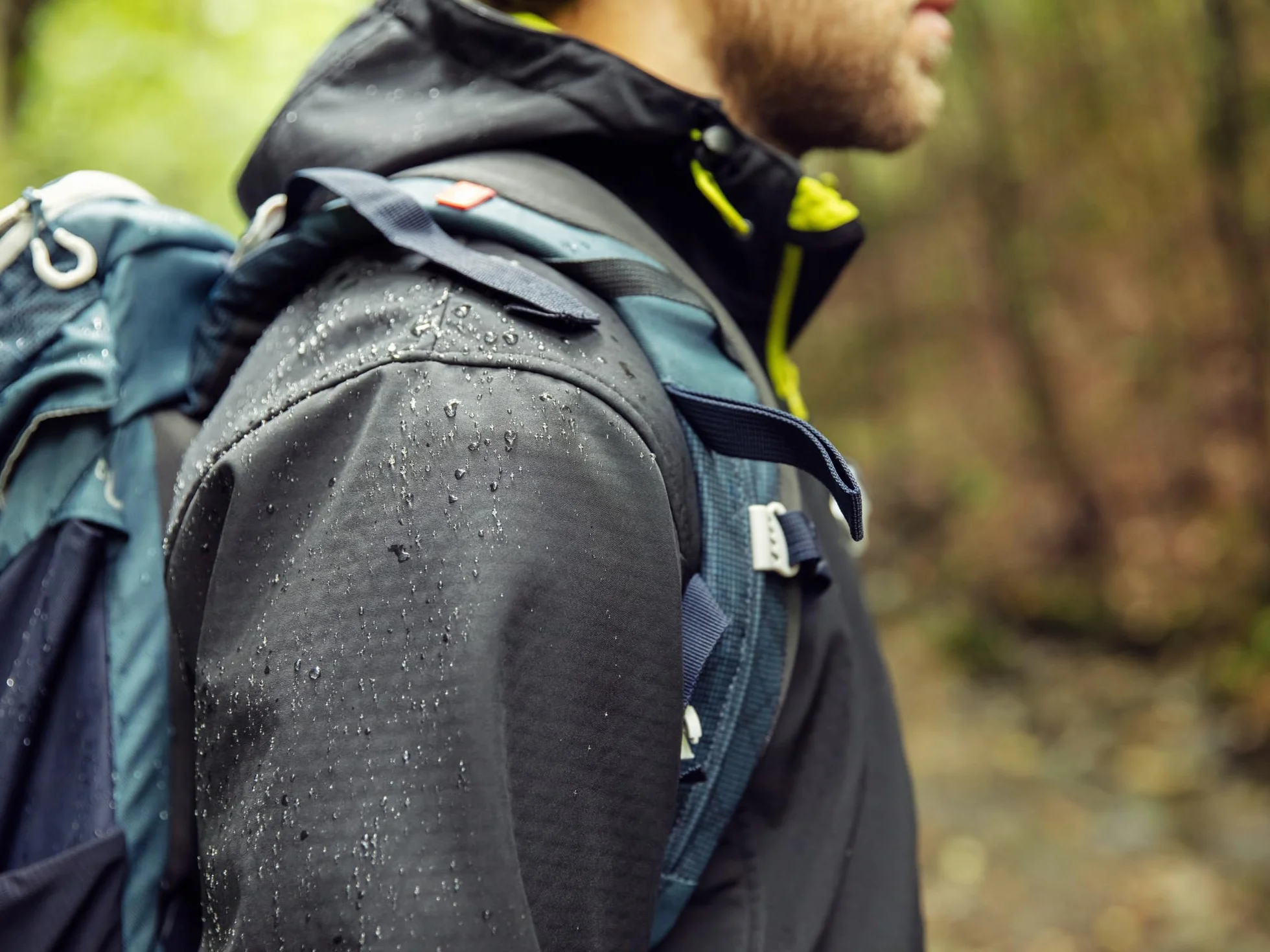 Mountval Waterproof Spray - Wodoodporny Impregnat w Sprayu Chroniący Twoją Odzież Przed Wilgocią i Brudem, Do Sprzętu Turystycznego