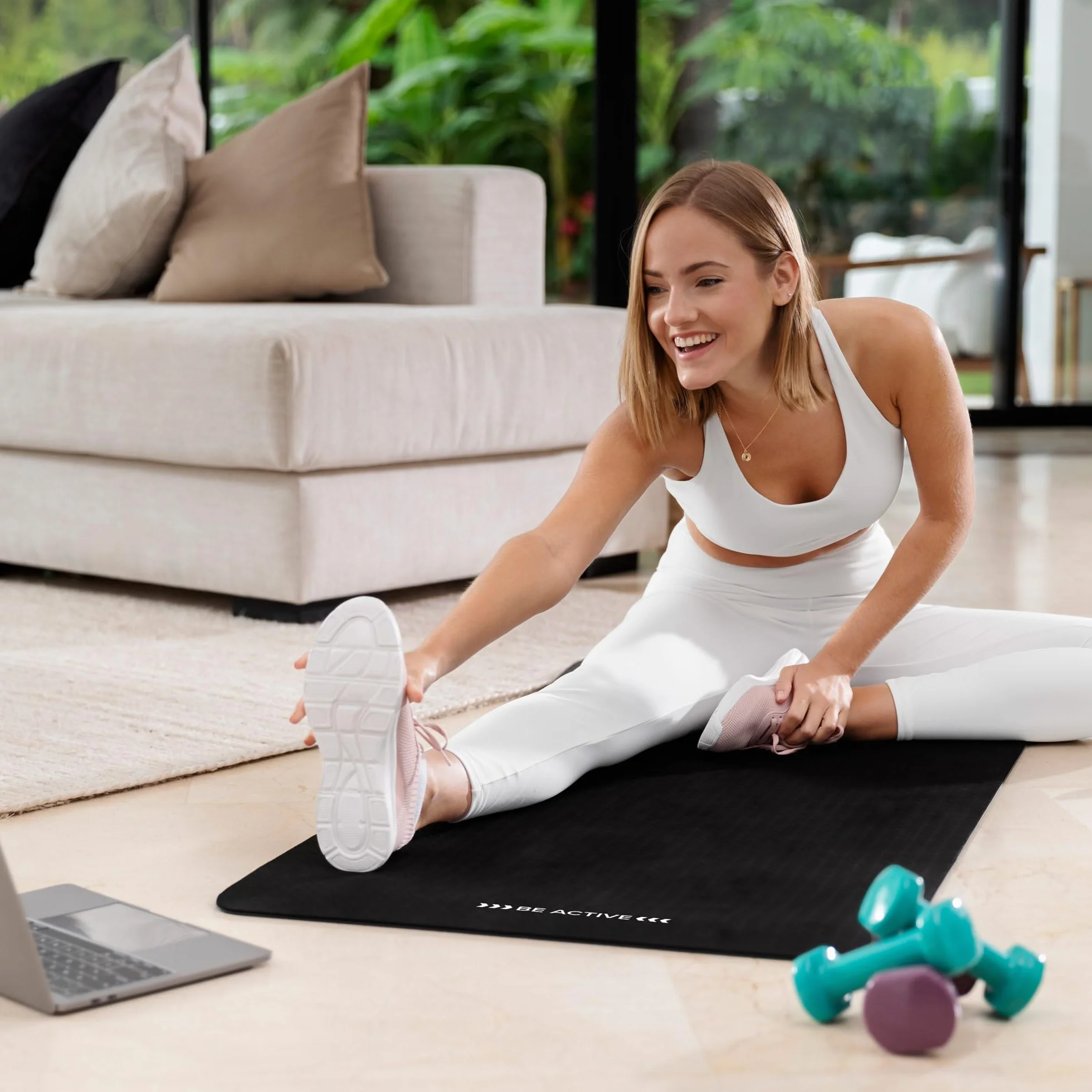 Rebel Mata Gimnastyczna do Ćwiczeń Joga Pilates Fitness 183x61cm Grubość 1,5cm Materiał NBR Czarna RBA-3151-BK