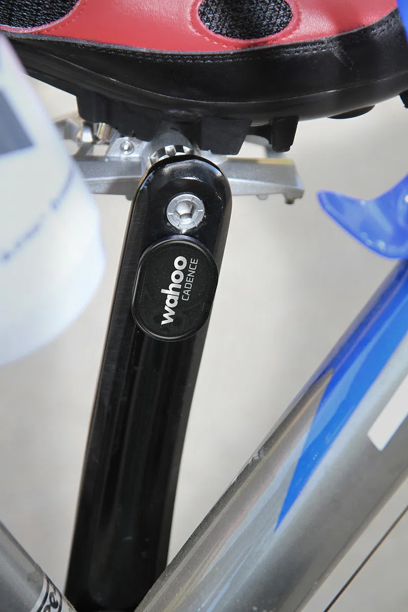 Wahoo Fitness Czujnik kadencji RPM do jazdy na rowerze na świeżym powietrzu, spinningu i rowerów stacjonarnych, Niebieski