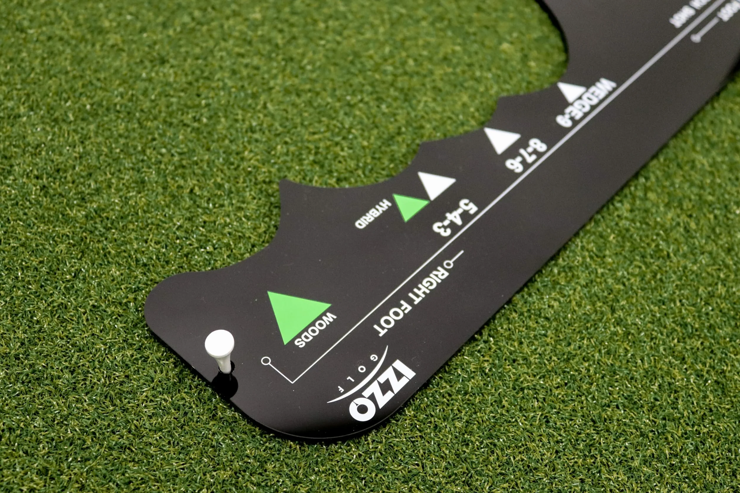 Izzo Golf Sure Stance Ball Trener pozycji dla praworęcznych – pomoc treningowa do gry w golfa mata do poprawy Twojej postawy, pomoc treningowa do gry w golfa