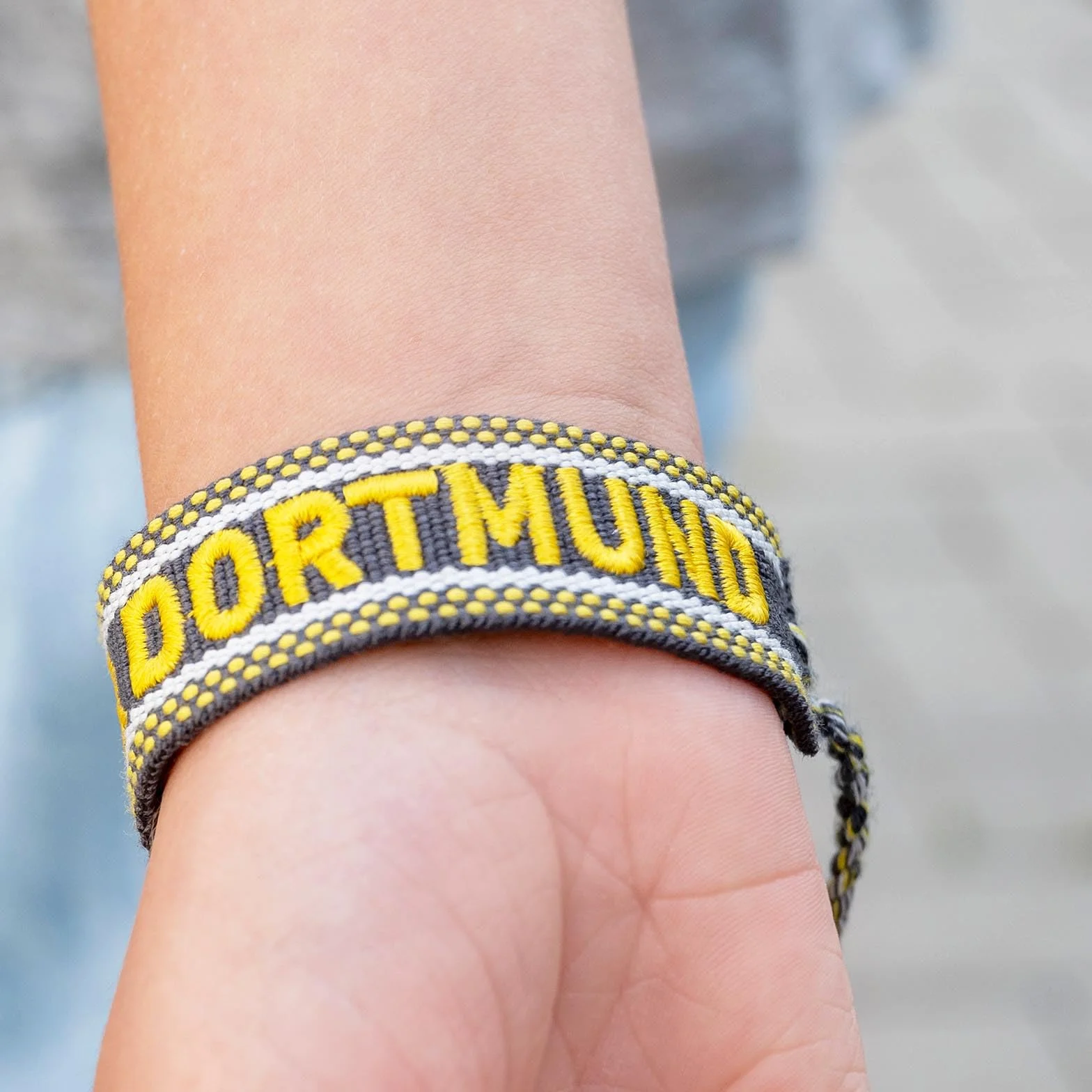 BVB bransoletka materiałowa – regulowany rozmiar – szerokość 1,8 cm – poliester