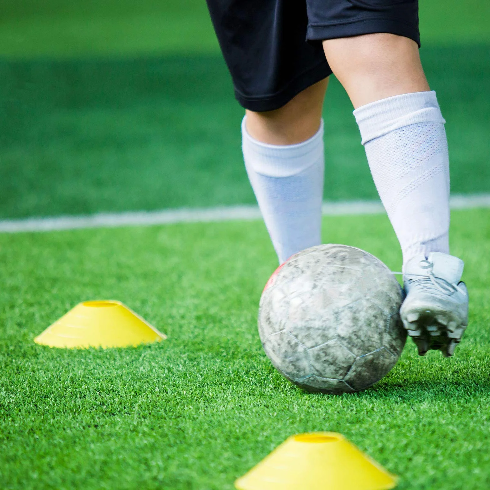 TRIXES Zestaw 20 sztuk markerów sportowych, wielokolorowych, piłka nożna, trening sportowy, lekkie i elastyczne