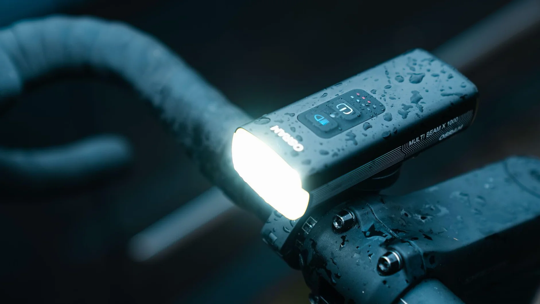 OSRAM LEDsBIKE MULTI BEAM X 1000 SET, zestaw akumulatorowych lampek rowerowych - przód i tył, do jazdy w terenie, ze światłem stopu i światłem drogowym, do 1000 lumenów