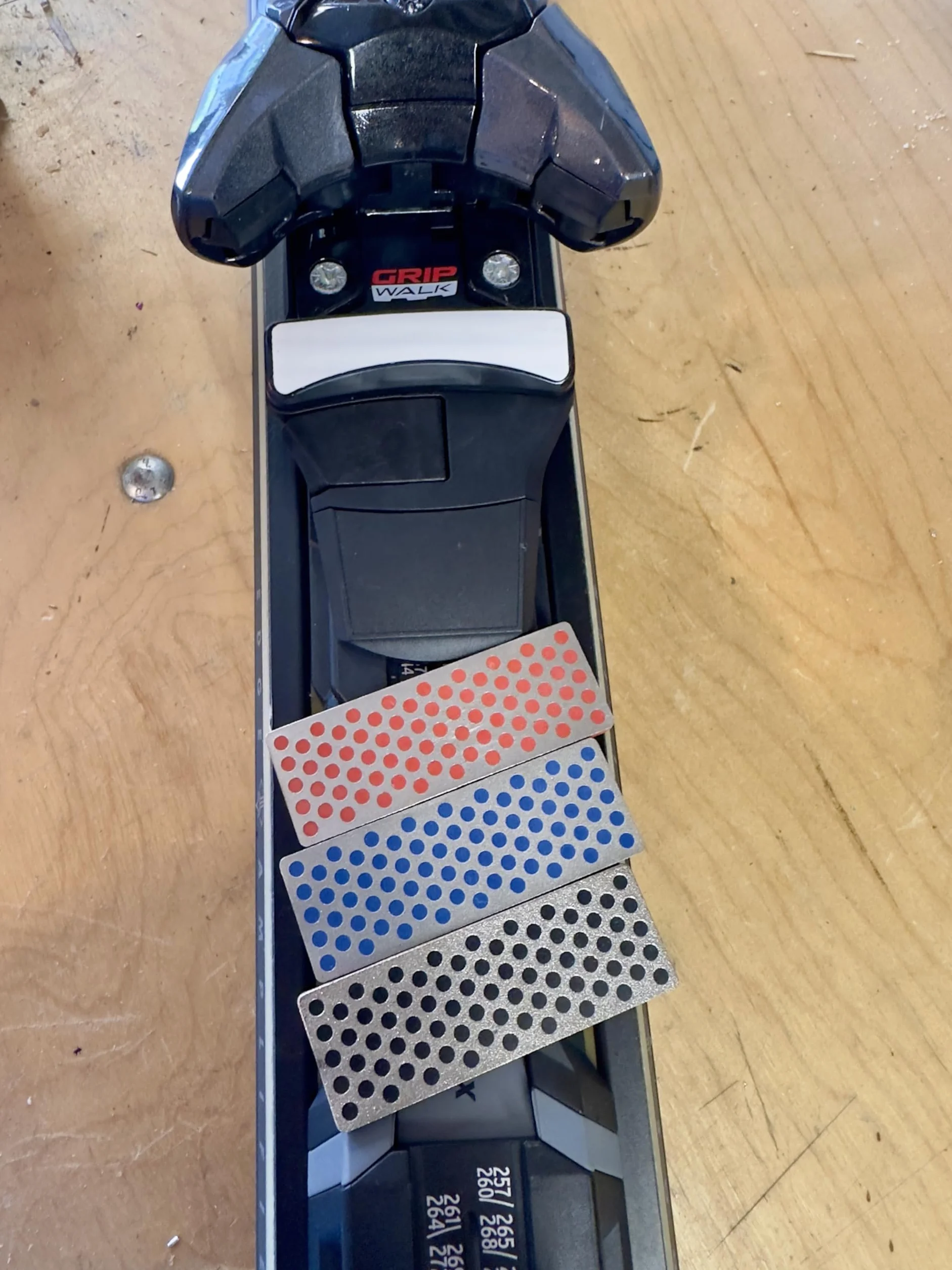 DMT WS7K zestaw do ostrzenia nart i snowboardu 3 kamienie 70 mm