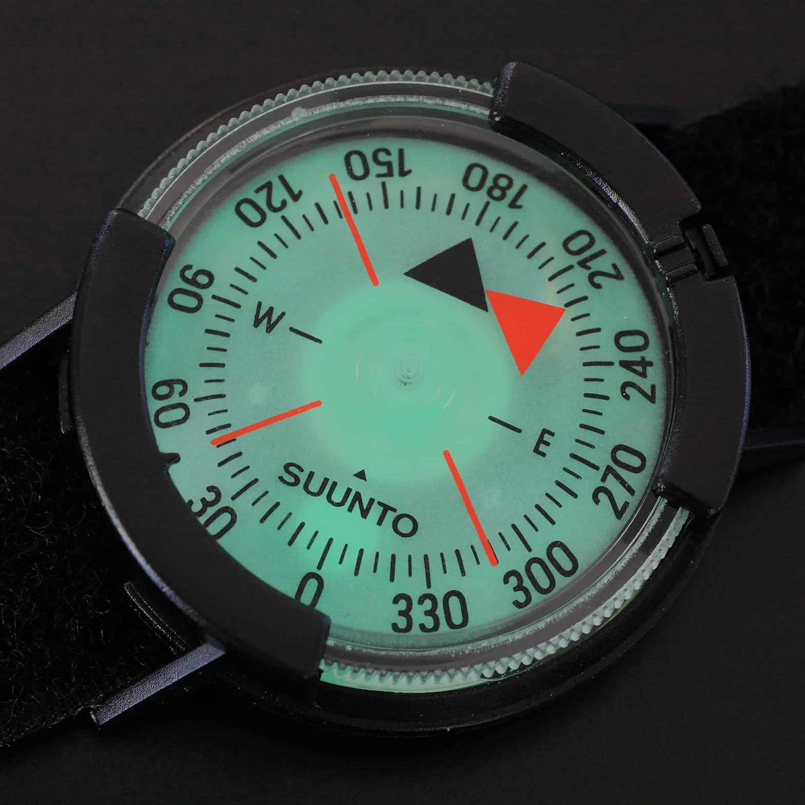 SUUNTO SS012055014 Kompas M-9 NH, Półkula Północna, z Opaską na Rzepy, Czarny