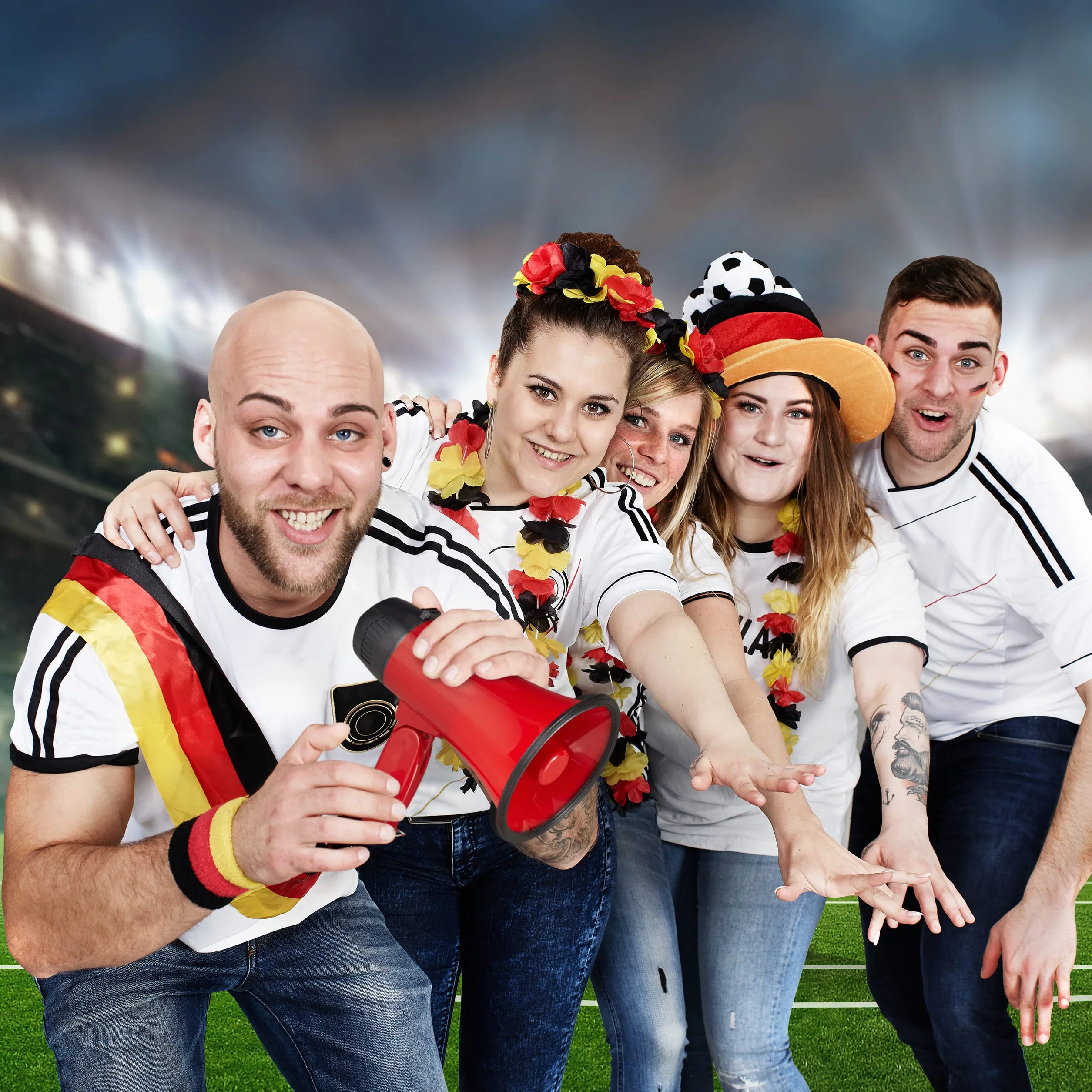 Relaxdays 2 x Megafon Stadion, megafon z Ole Sound, Bullhorn ze składanym uchwytem i pętelką, tworzywo sztuczne, 10 W, czerwony
