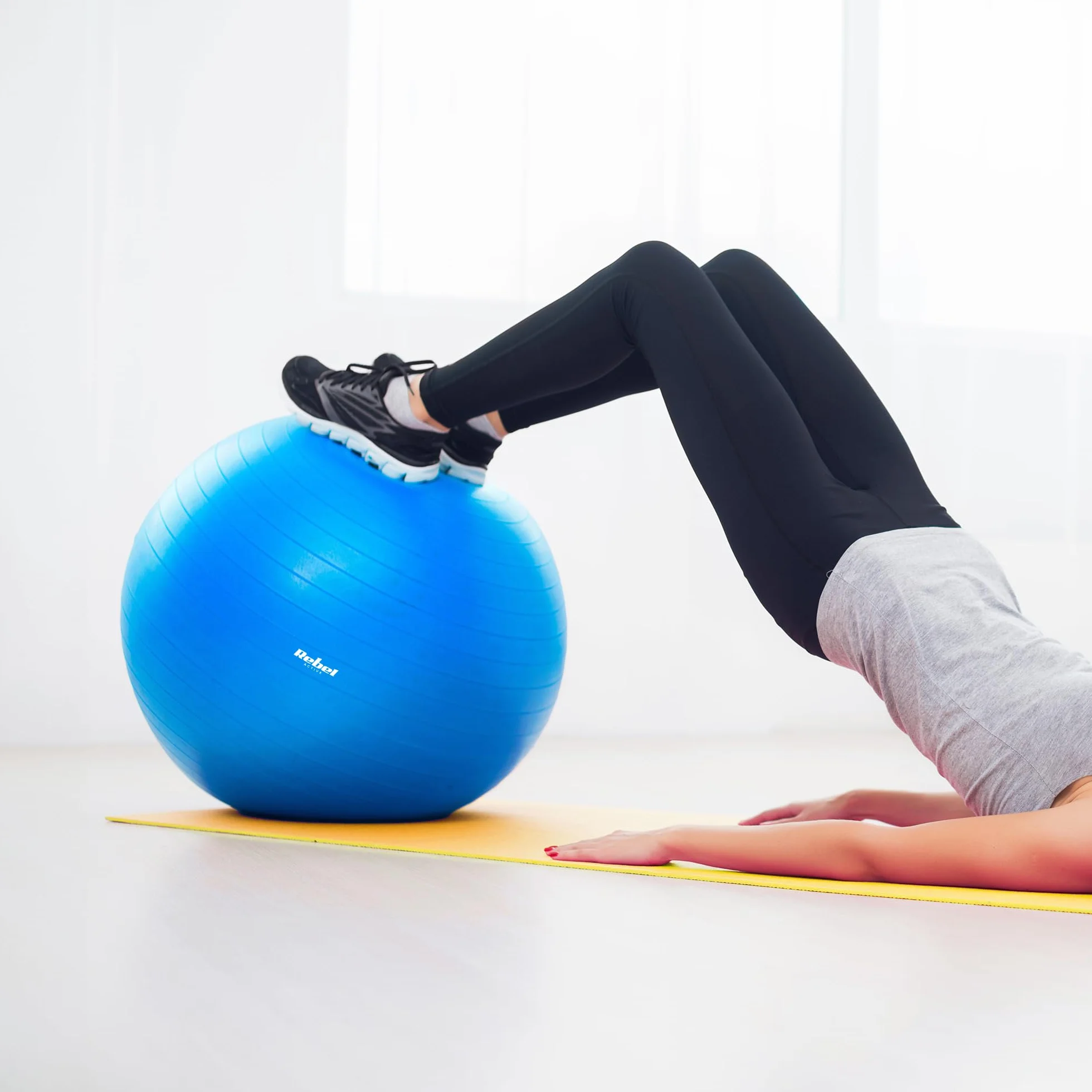 Rebel Electro Piłka Gimnastyczna Rehabilitacyjna 65cm z Pompką Ręczną Niebieska