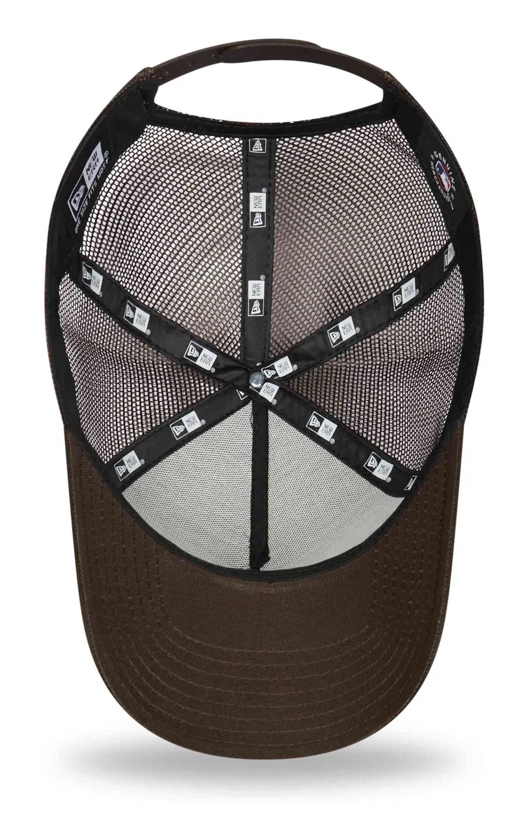 New Era York Yankees League Essential Brown A-Frame Adjustable Trucker cap, Trucker-Yankees-Brown-#28535, 31