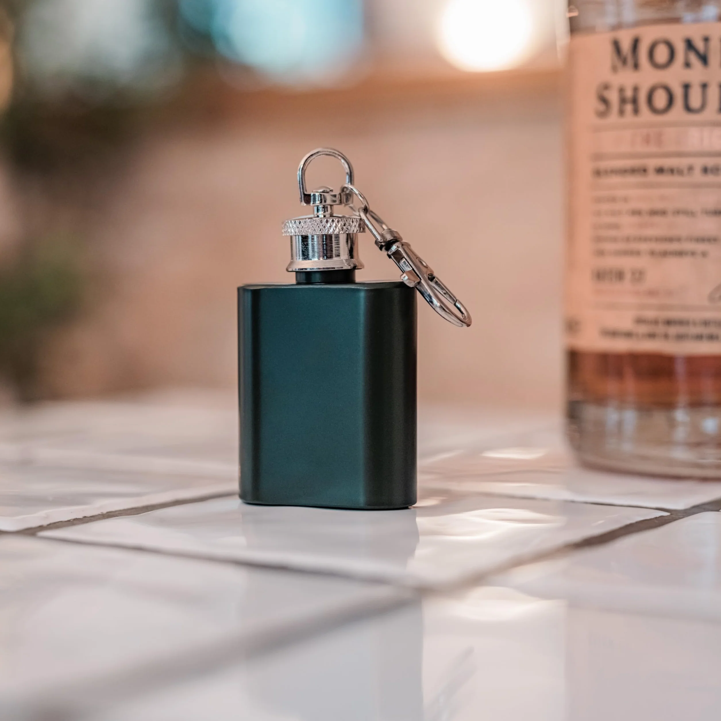 Flanacom Mini Piersiówka 30ml Brelok ze Stali Nierdzewnej – Camping, Outdoor, Prezenty Mężczyzn