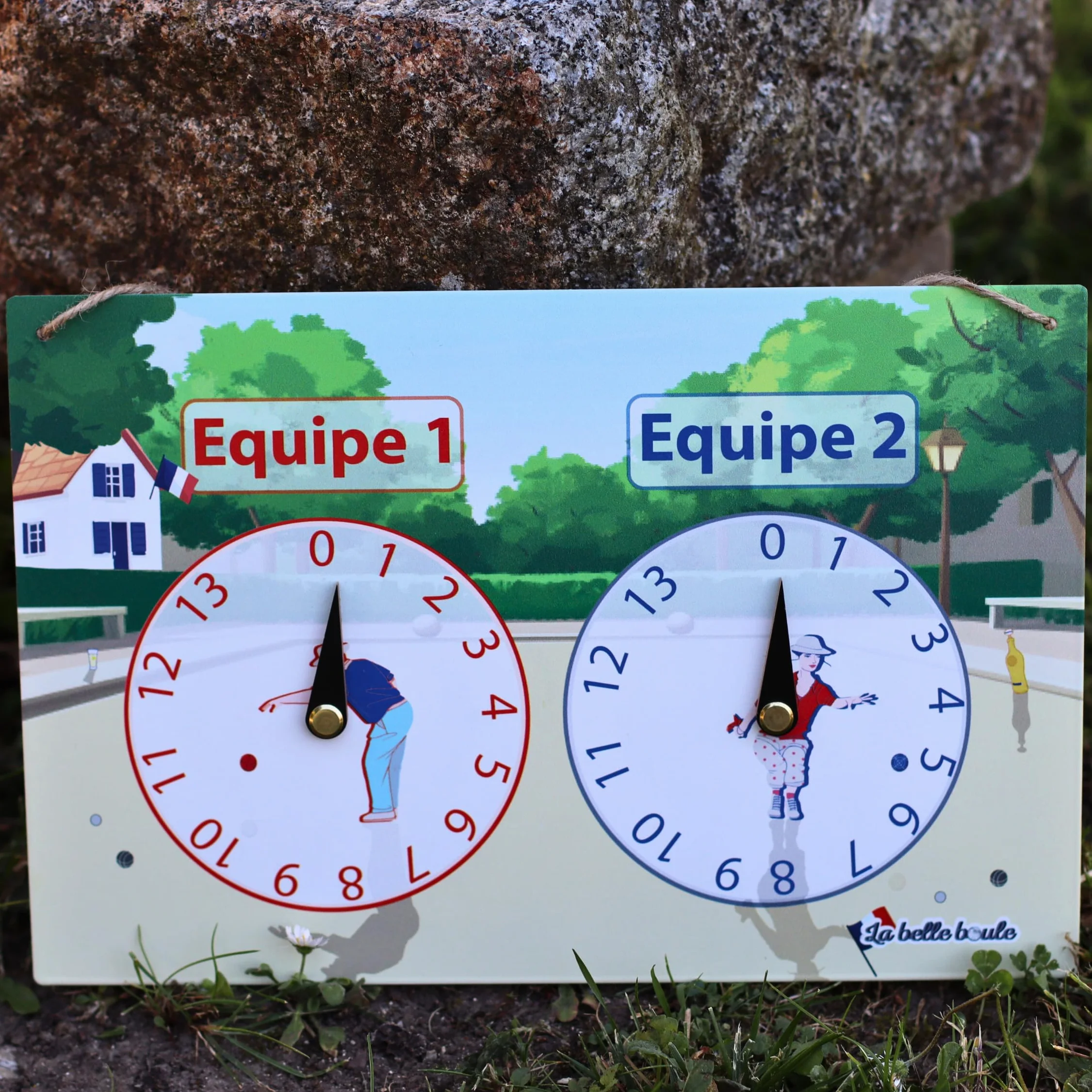 La Belle Boule® | Vintage Blaszany Pétanque 30 x 20 cm licznik punktów | Metalowa płytka z obrotowymi wskazówkami dla 2 drużyn | Zewnętrzne akcesoria dekoracyjne do wnętrz | Kompaktowy i łatwy do