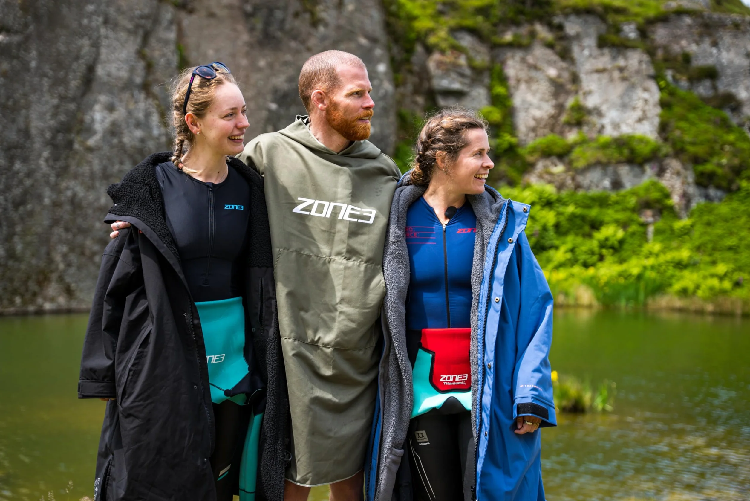 ZONE3 Microfibre Changing Robe Designed For Quick-drying & Compact Storage