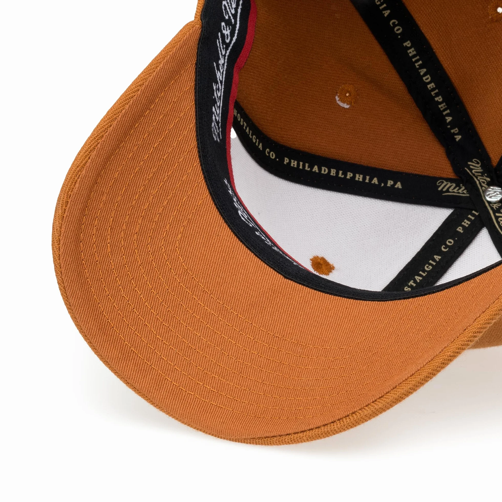 Mitchell & Ness Classic Red Pinscript Snapback Cap pomarańczowy/czarny