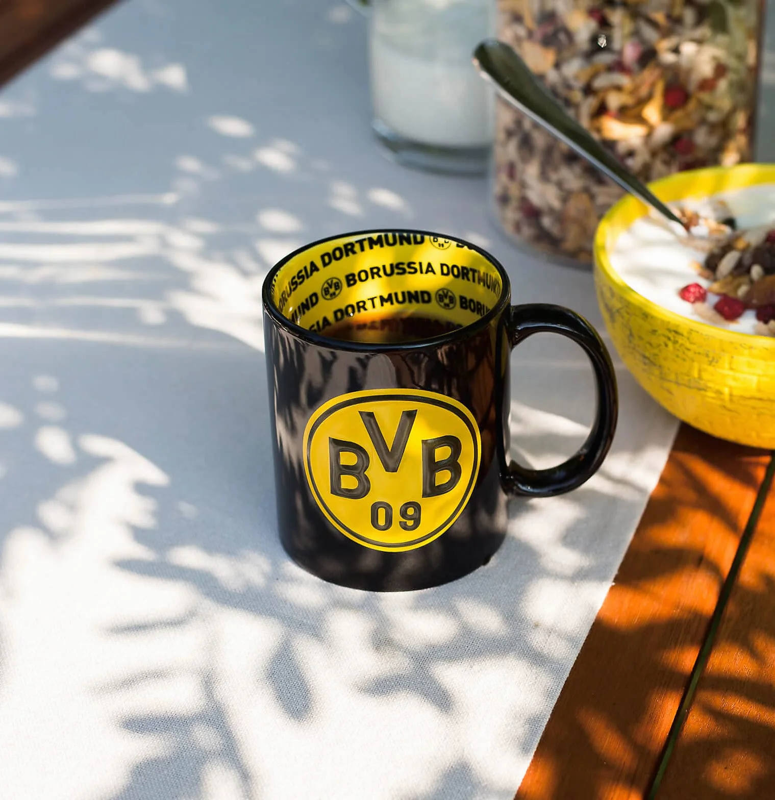 Borussia Dortmund BVB Merchandising GmbH 18700300 - BVB kubek dekoracja wewnętrzna