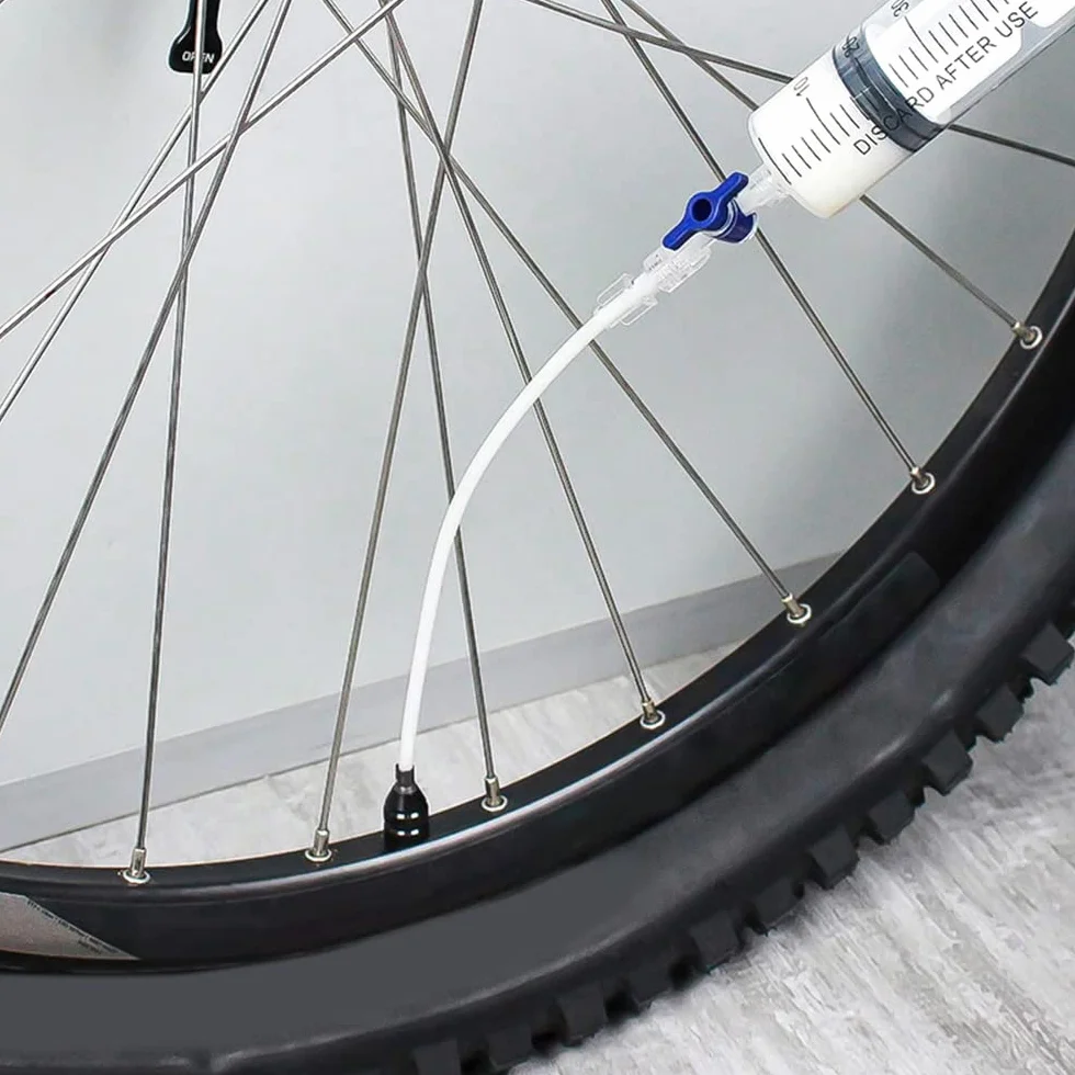 Zestaw strzykawek rowerowych, 60 ml, narzędzie do usuwania rdzenia zaworu francuskiego, narzędzie do usuwania rdzenia zaworu, bezdętkowe wtryskiwacz do opon z narzędziem do usuwania rdzenia