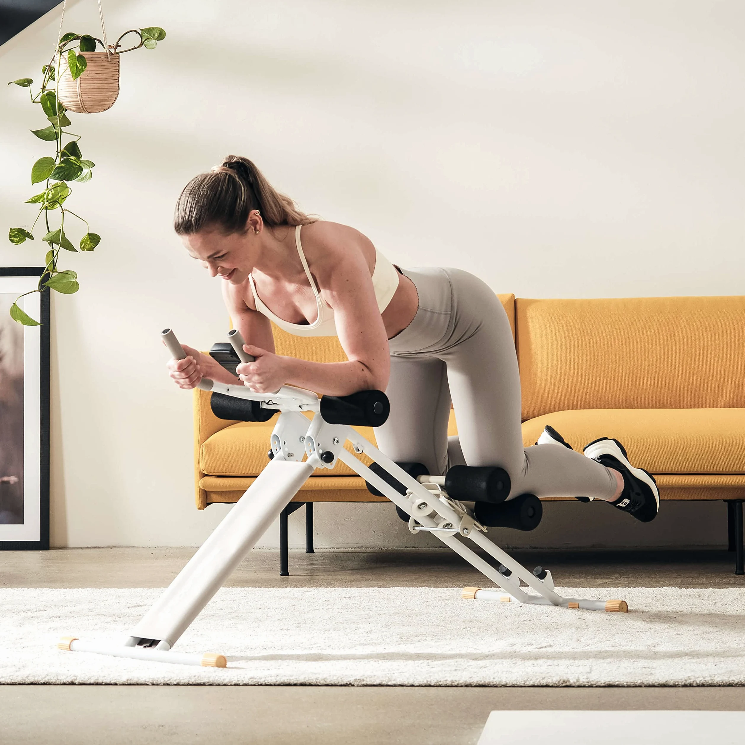 Sportplus | Model 2022 | Sprzęt treningowy do mięśni brzucha, 4 kąty treningowe, składany i oszczędzający miejsce, wyściełane podparcia, trener brzucha i pleców, waga użytkownika do 100 kg