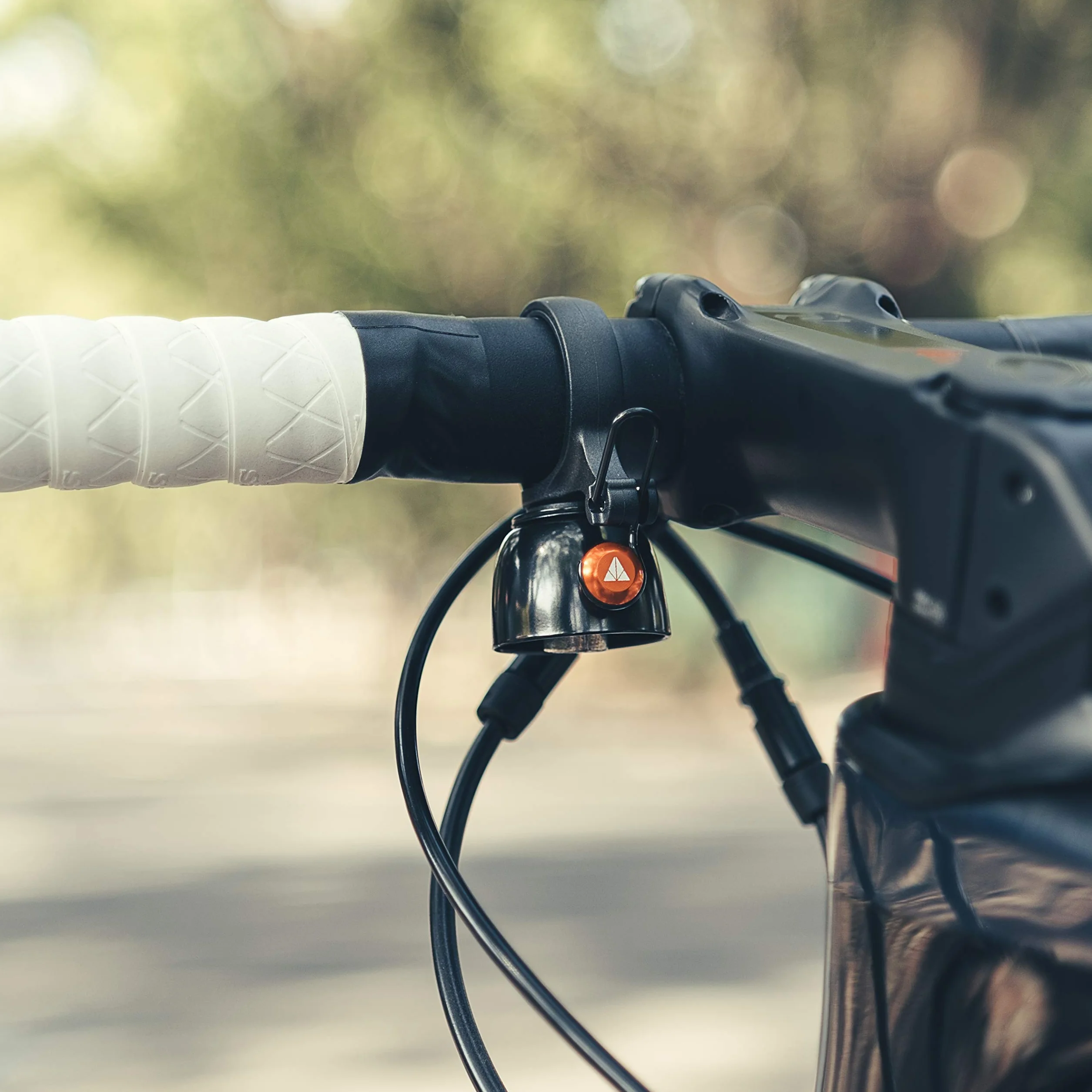 Granite Dzwonek do roweru górskiego do krykieta z trybem pojedynczego uderzenia i trybem stałego dzwonka, do roweru górskiego, BMX, roweru szosowego i żwirowego, dzwonek rowerowy do kierownicy od 22,2