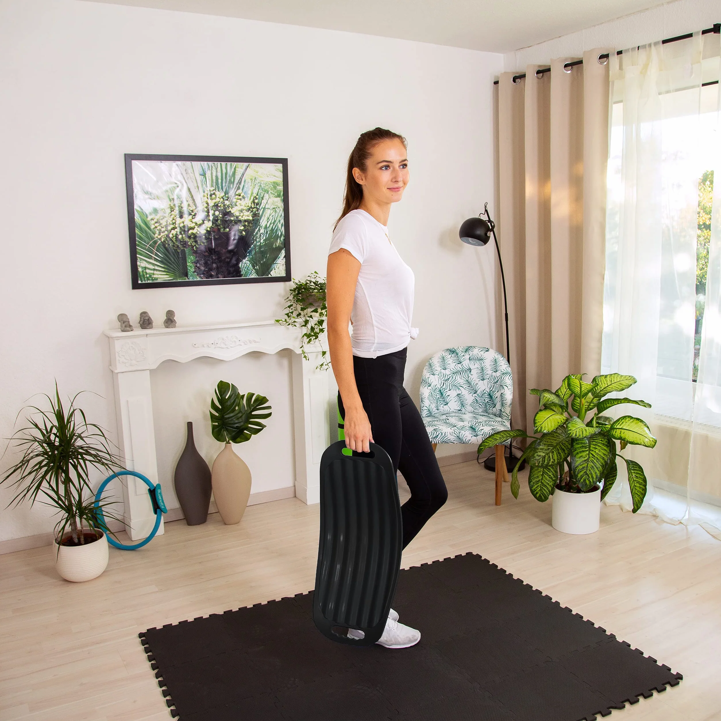 Relaxdays Twist Board, poręczna deska do balansowania do treningu całego ciała, obciążalna deska XL do 150 kg, niebieska