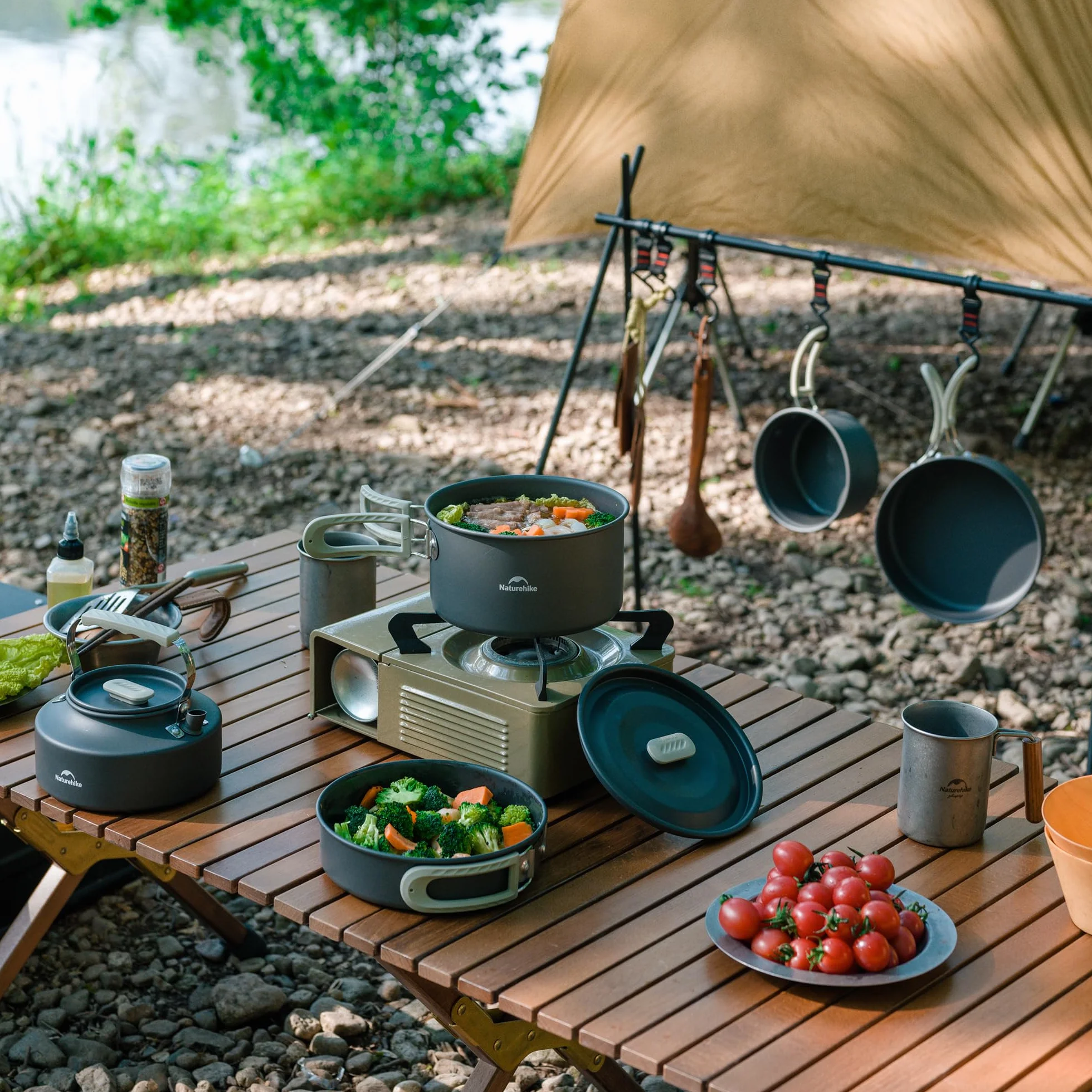 Naturehike Zestaw Naczyń Kempingowych z Garnkiem, Patelnią i Czajnikiem