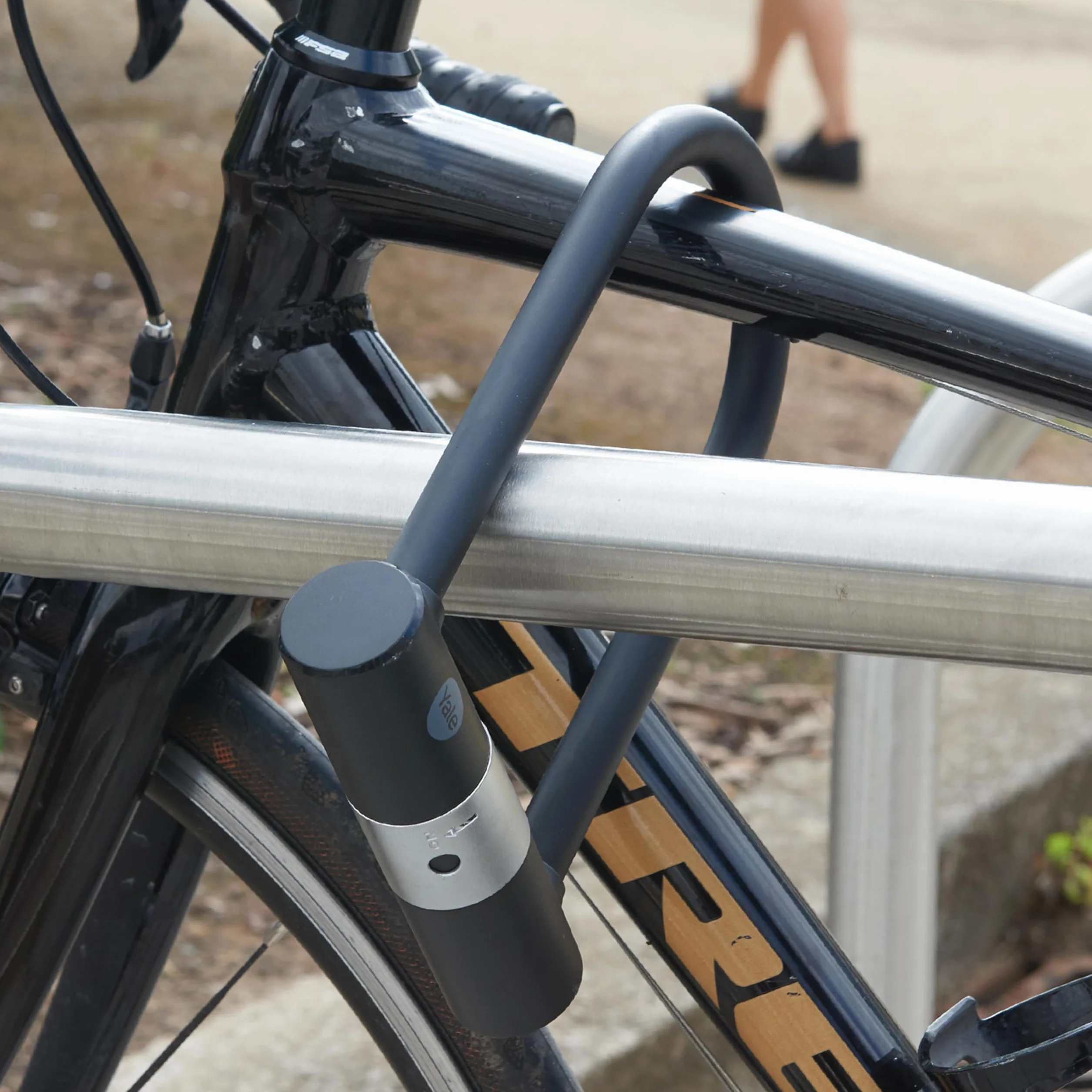 Yale Zapięcie rowerowe jako zapięcie pałąkowe z kluczem – YUL0/18/192/2-250 mm – hartowana stal – 2 klucze w zestawie – test mgły solnej do 96 godzin – uchwyt rowerowy zapewnia komfort w podróży