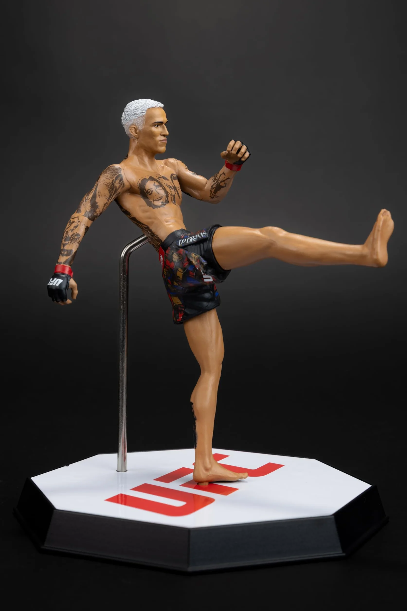McFarlane UFC Charles Oliveira 17.8 cm Posed Figure SportsPicks