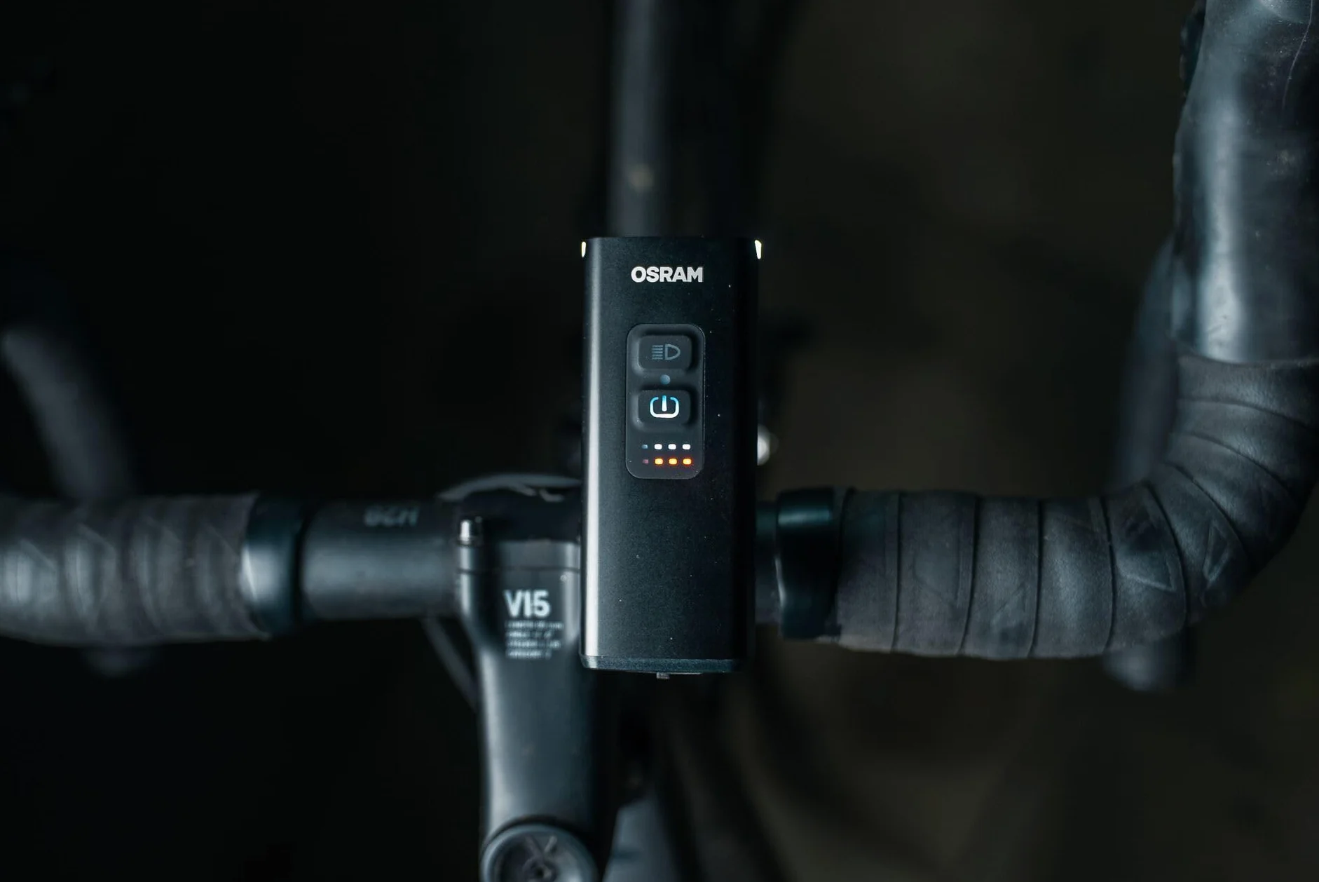 OSRAM LEDsBIKE MULTI BEAM X 1000 SET, zestaw akumulatorowych lampek rowerowych - przód i tył, do jazdy w terenie, ze światłem stopu i światłem drogowym, do 1000 lumenów