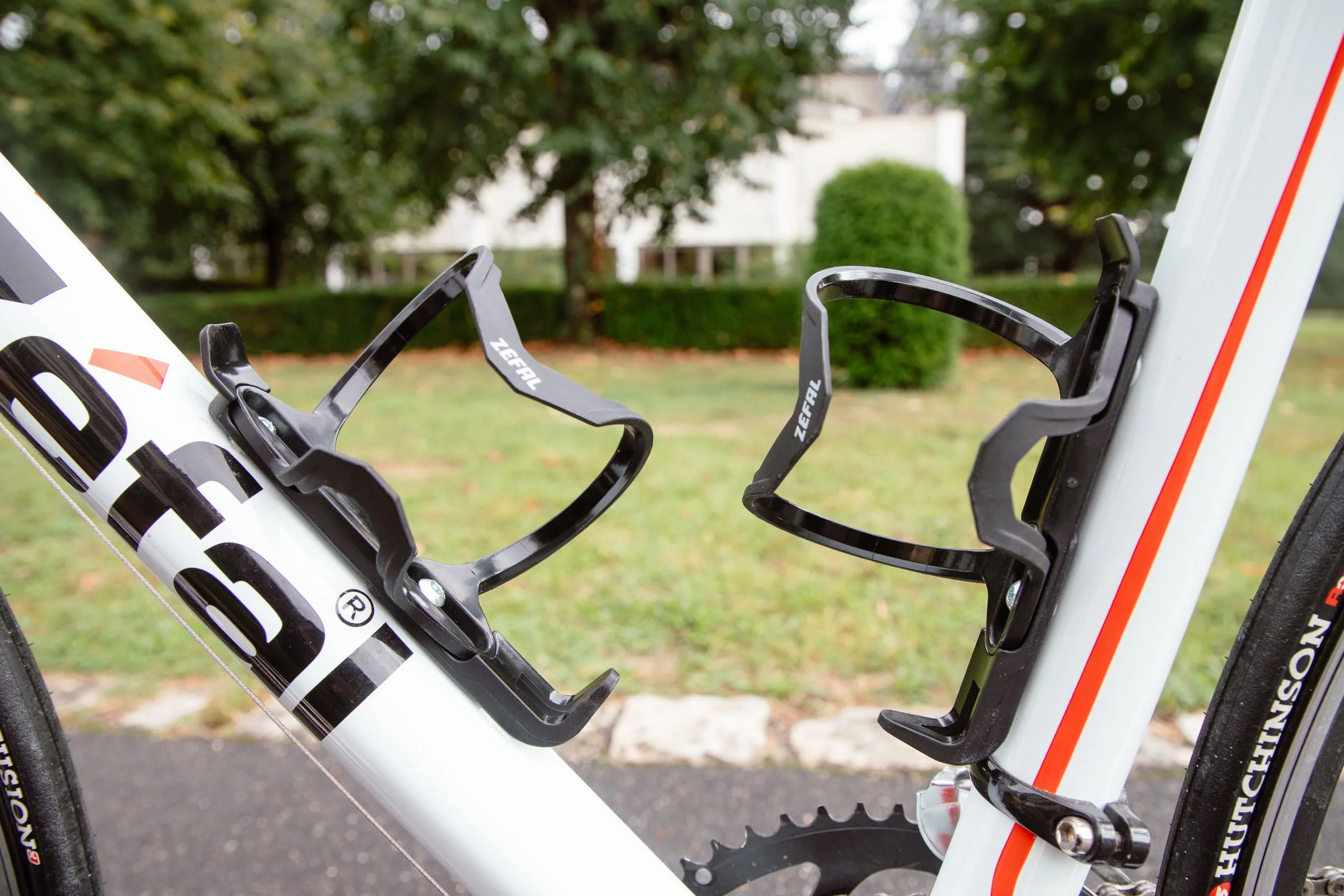 ZEFAL Pakiet Pulse Z2 - Dwa Velo Bidony z Bocznym Wprowadzeniem - do ramek o ograniczonej przestrzeni - 40 g Każdy uchwyt na butelkę - Wyprodukowano we Francji, czarny