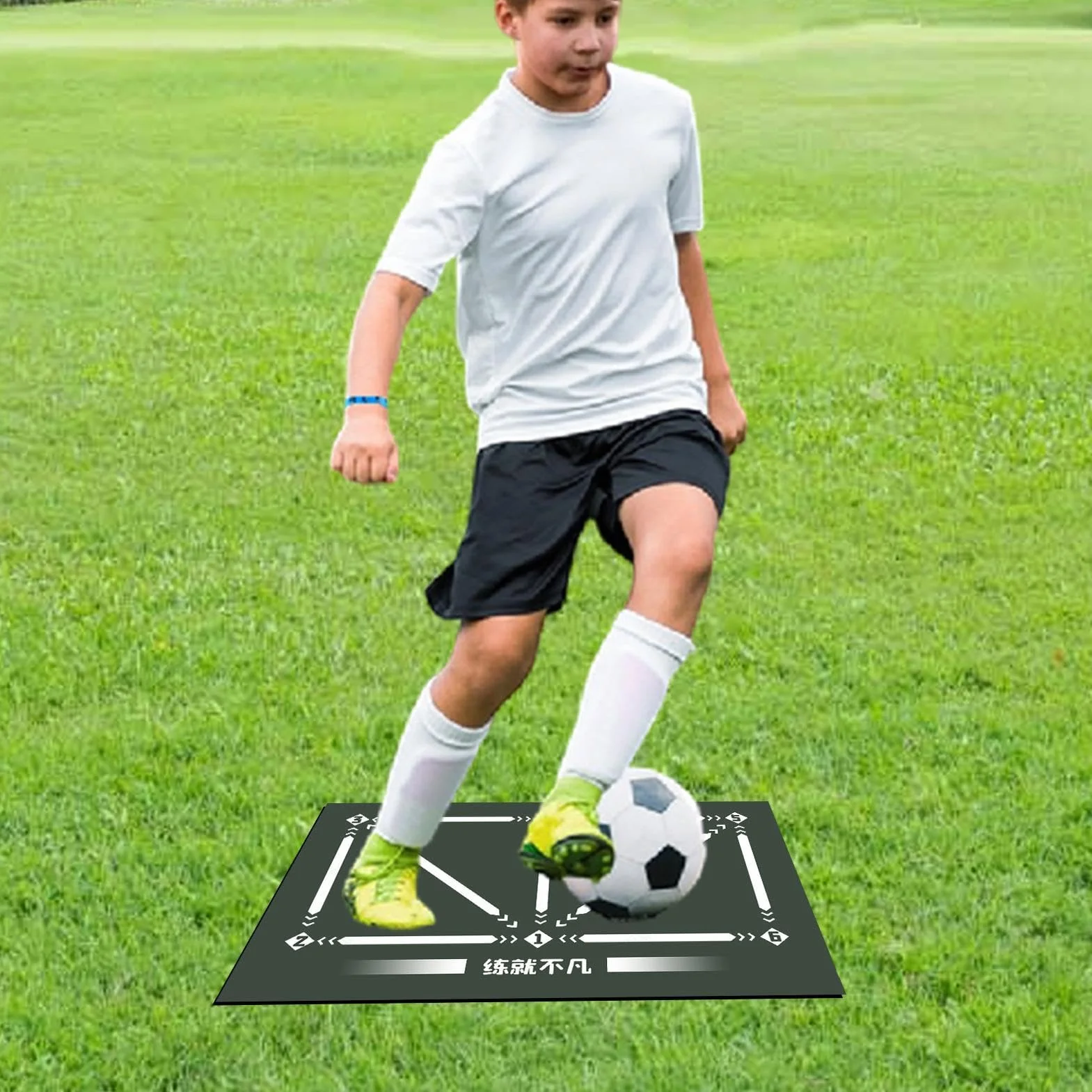 Mata do umiej?tno?ci pi?karskich, mata do ?wicze? w pi?ce no?nej - Mata do ?wicze? pi?karskich,Antypo?lizgowa cicha mata do kroków, trener Silent Ball Mastery Trainer 23,62 x 35,43 cala do ?wicze? pi?