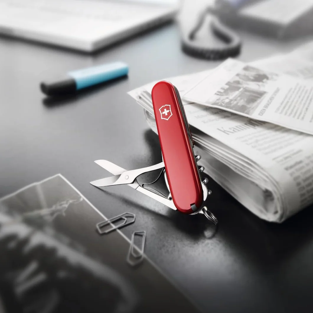 Victorinox Taschenmesser Compact (15 Funktionen, Kombi-Klinge, Kugelschreiber, Schere, Mehrzweckhaken) rot