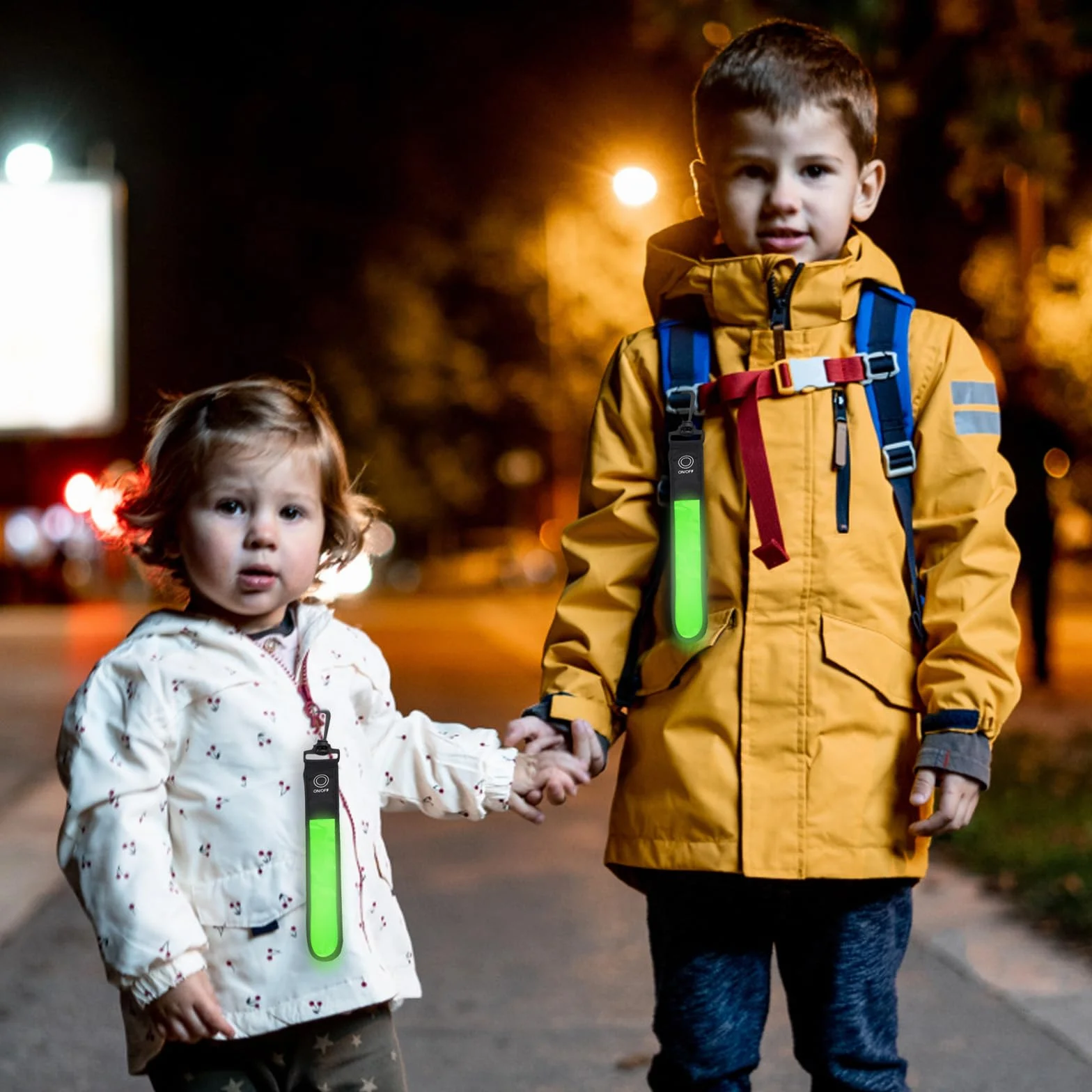 GOMETY 4 sztuki migających świateł LED odblaskowych zawieszek, 3 tryby świecenia LED, światło bezpieczeństwa dla dzieci, odblaskowa taśma świetlna, odblaskowa zawieszka do tornistra, plecaka,