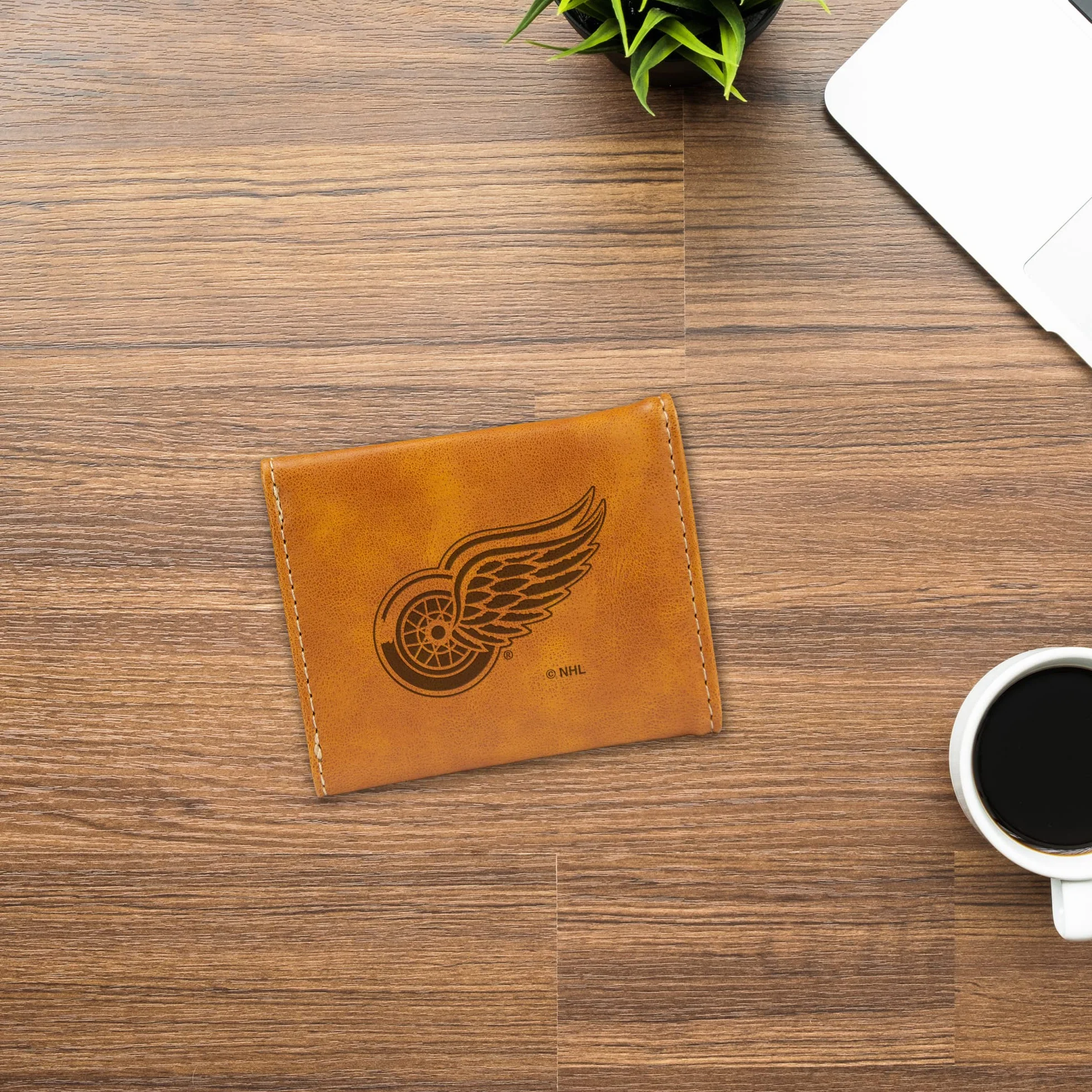 NHL Rico Industries grawerowany laserowo potrójny portfel, Detroit Red Wings