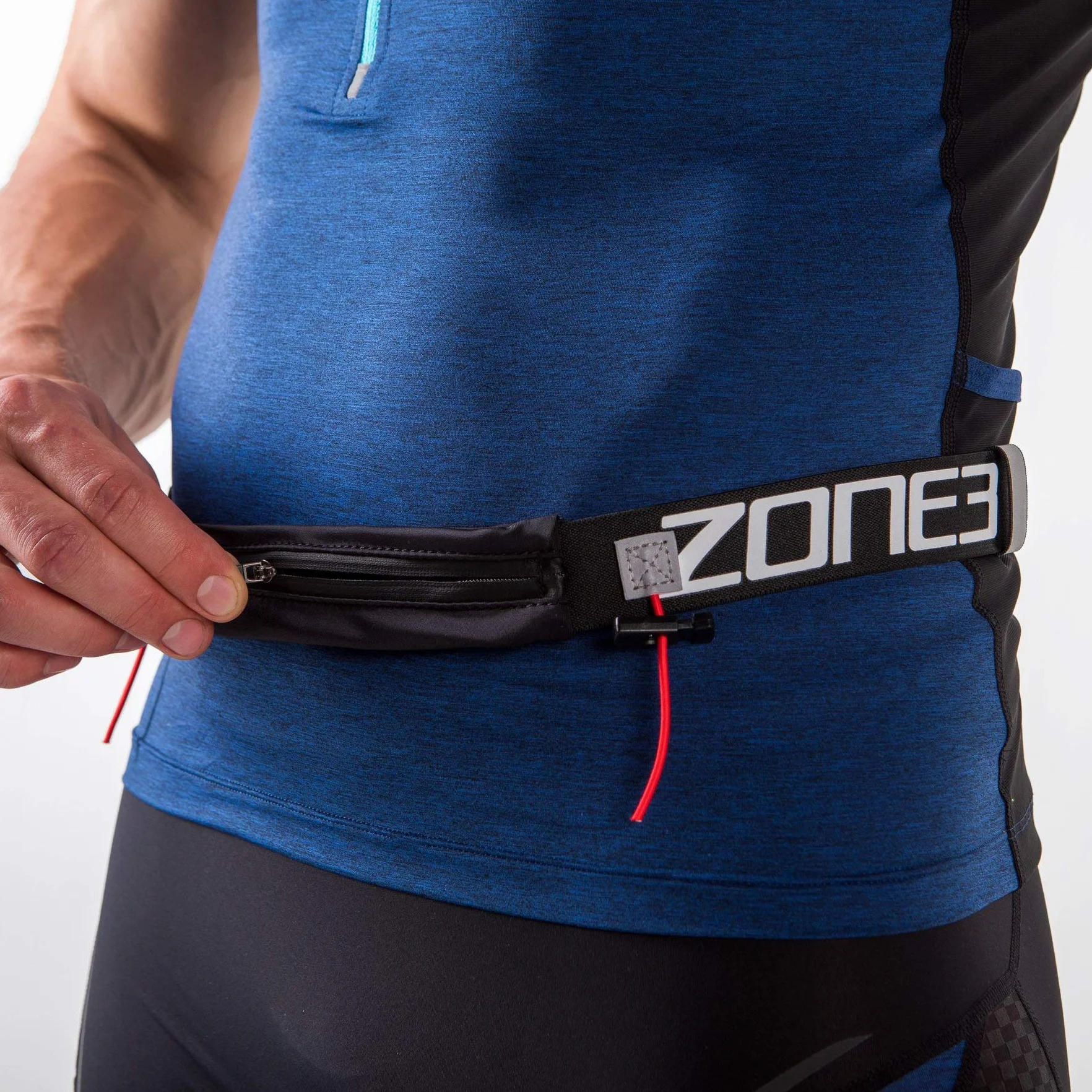 ZONE3 - Pas do biegania z rozszerzalną torbą z Lycry | Regulowany pasek do triathlonu, biegania i jazdy na rowerze | Uchwyt na numer z odporną klamrą | Uchwyt na żel do treningu i zawodów