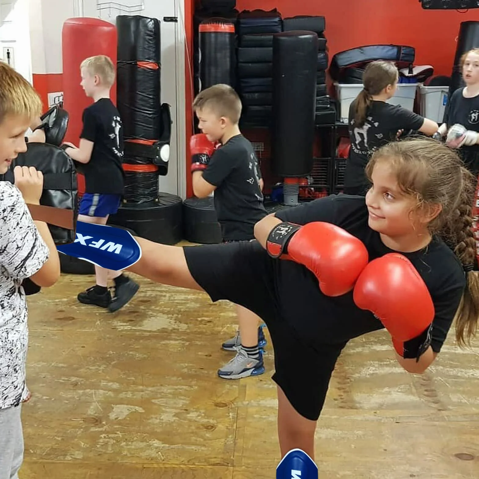 Ochraniacz goleni i podbicia dla dzieci - MMA - Muay Thai - Kick Boxing - Chłopcy i dziewczęta