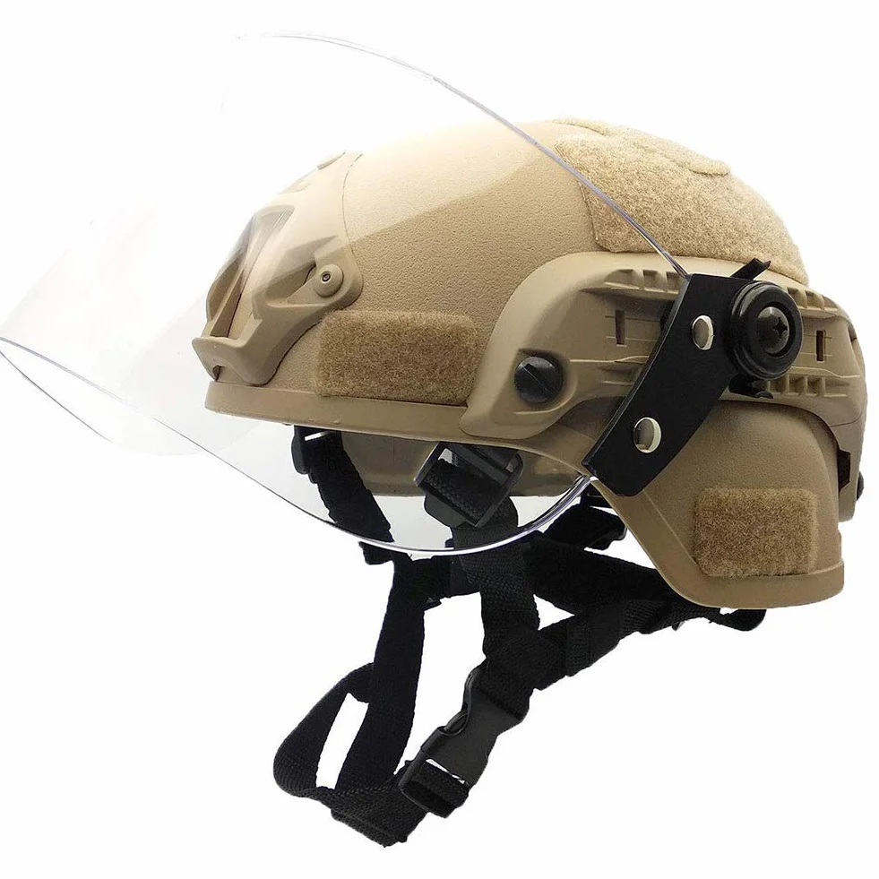Kask Airsoft Mich 2000 Quick z uchwytem NVG i goglami.