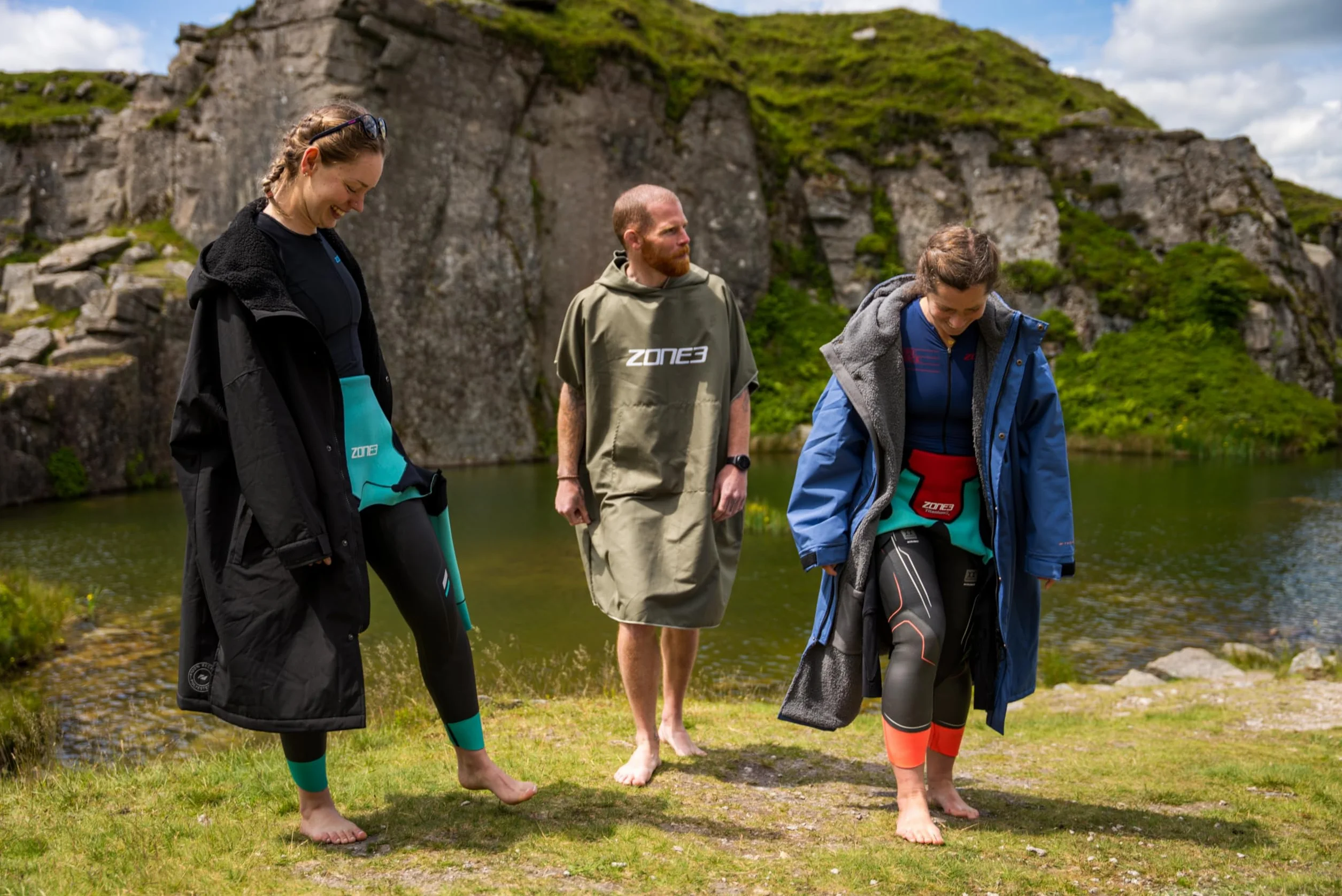 ZONE3 Microfibre Changing Robe Designed For Quick-drying & Compact Storage