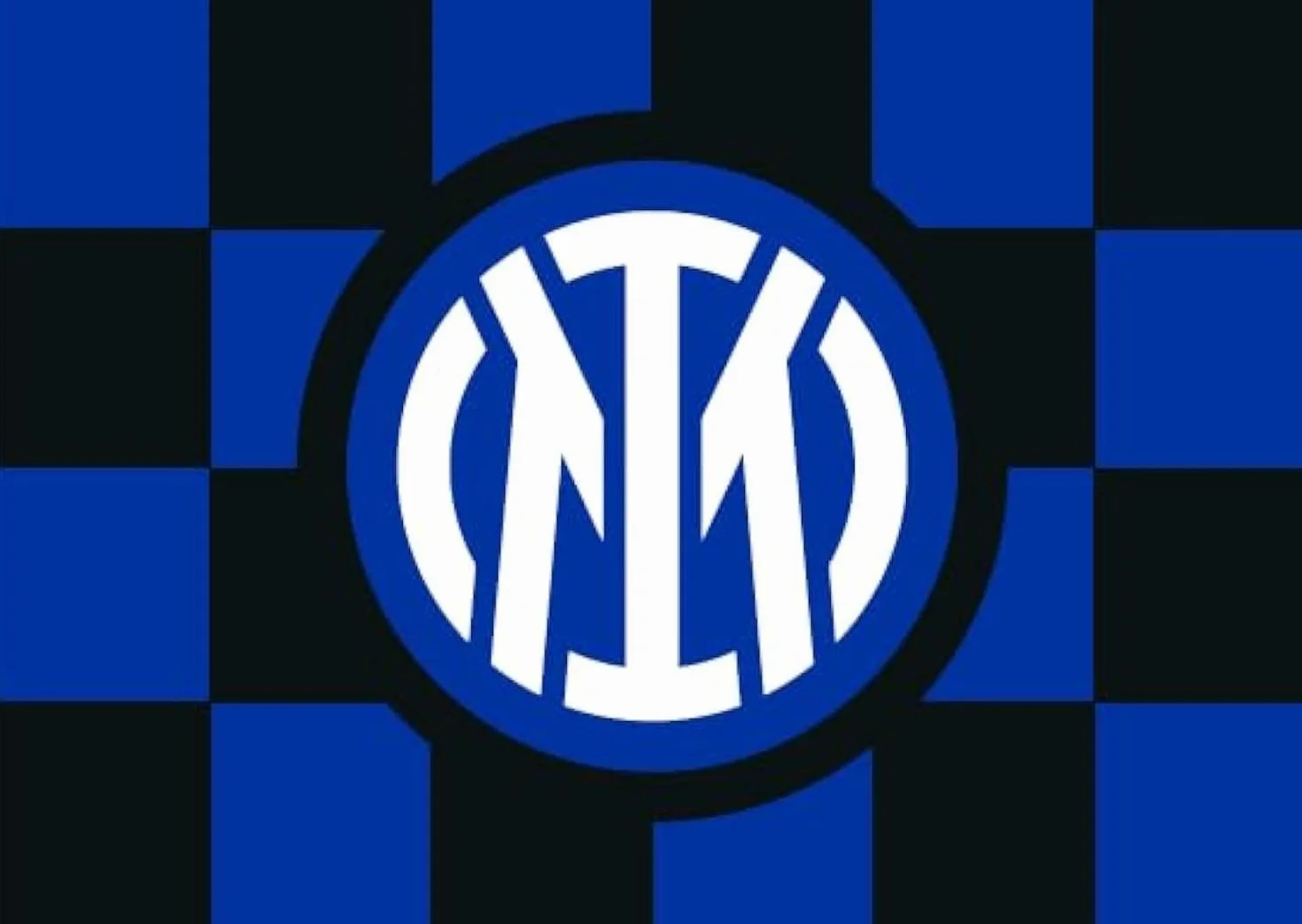 Inter Flaga 140 x 100 cm z nową grafiką w kratkę i logo na środku