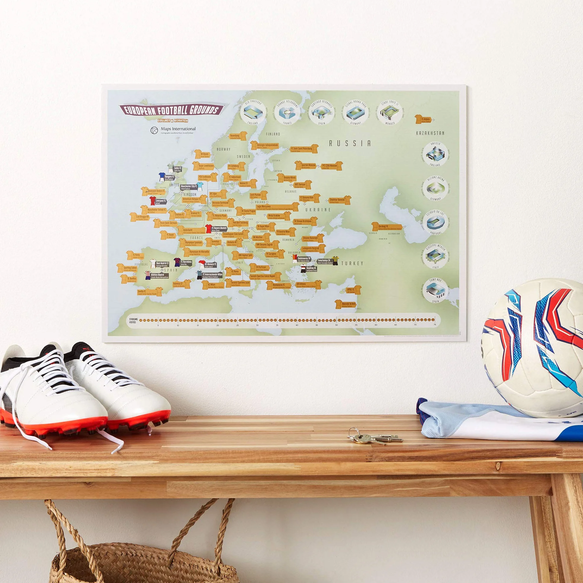 Europejski stadion piłkarski prezent plakat do zdrapywania — 59,4 cm (szer.) x 42 cm (wys.)