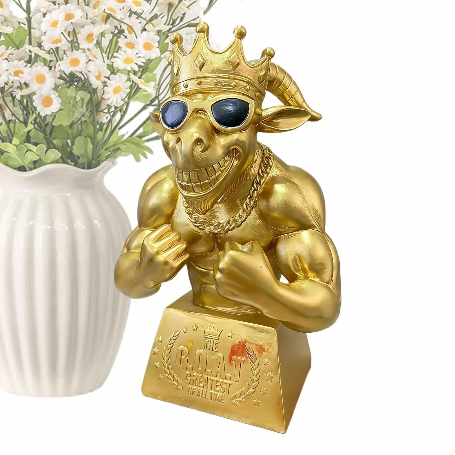 Muscle Goat Football Player humorystyczna figurka na biurko złota żywica rzeźba