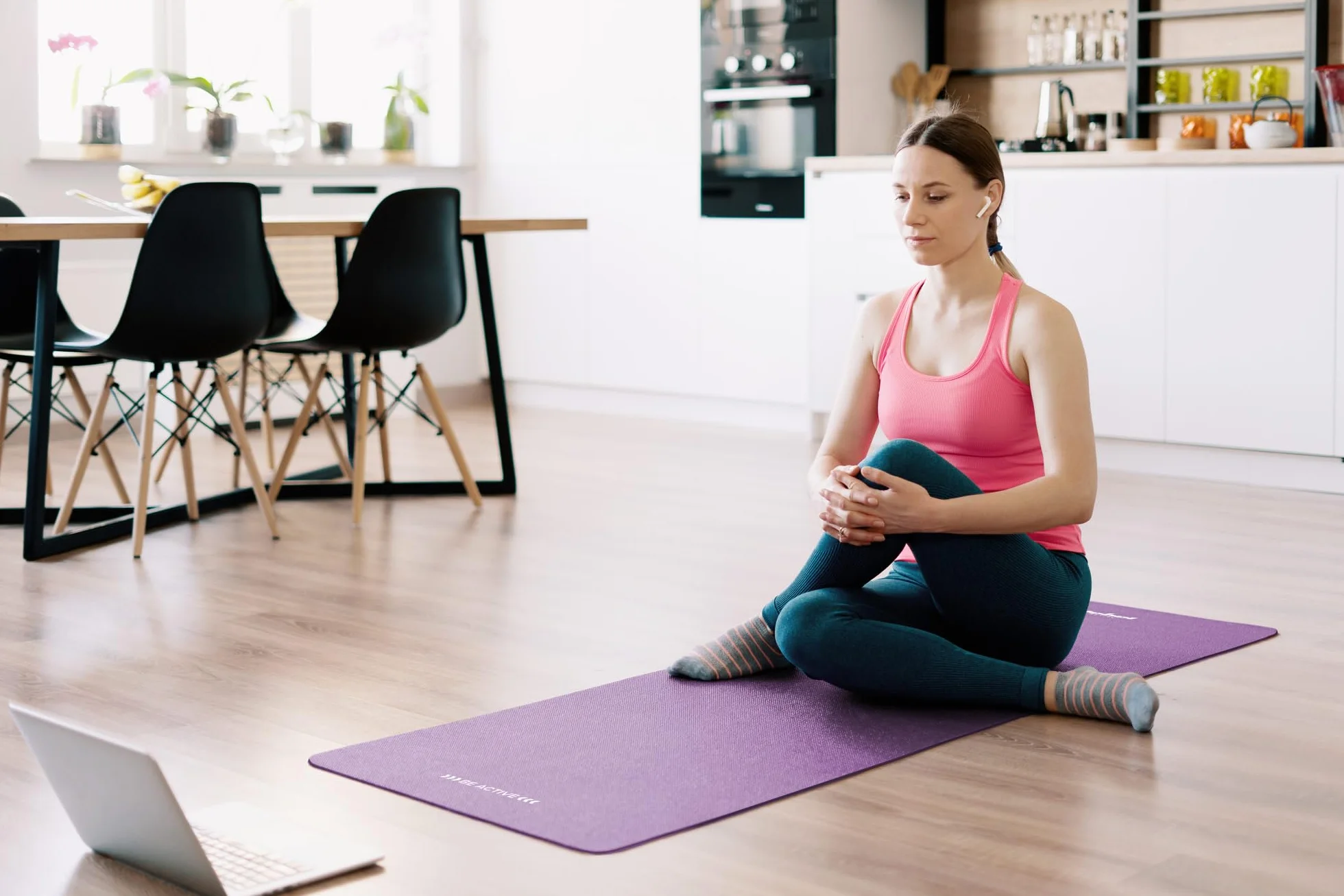 Rebel Mata Gimnastyczna do Ćwiczeń Joga Pilates Fitness 183x61cm Grubość 1cm Materiał NBR Fioletowa RBA-3150-PU