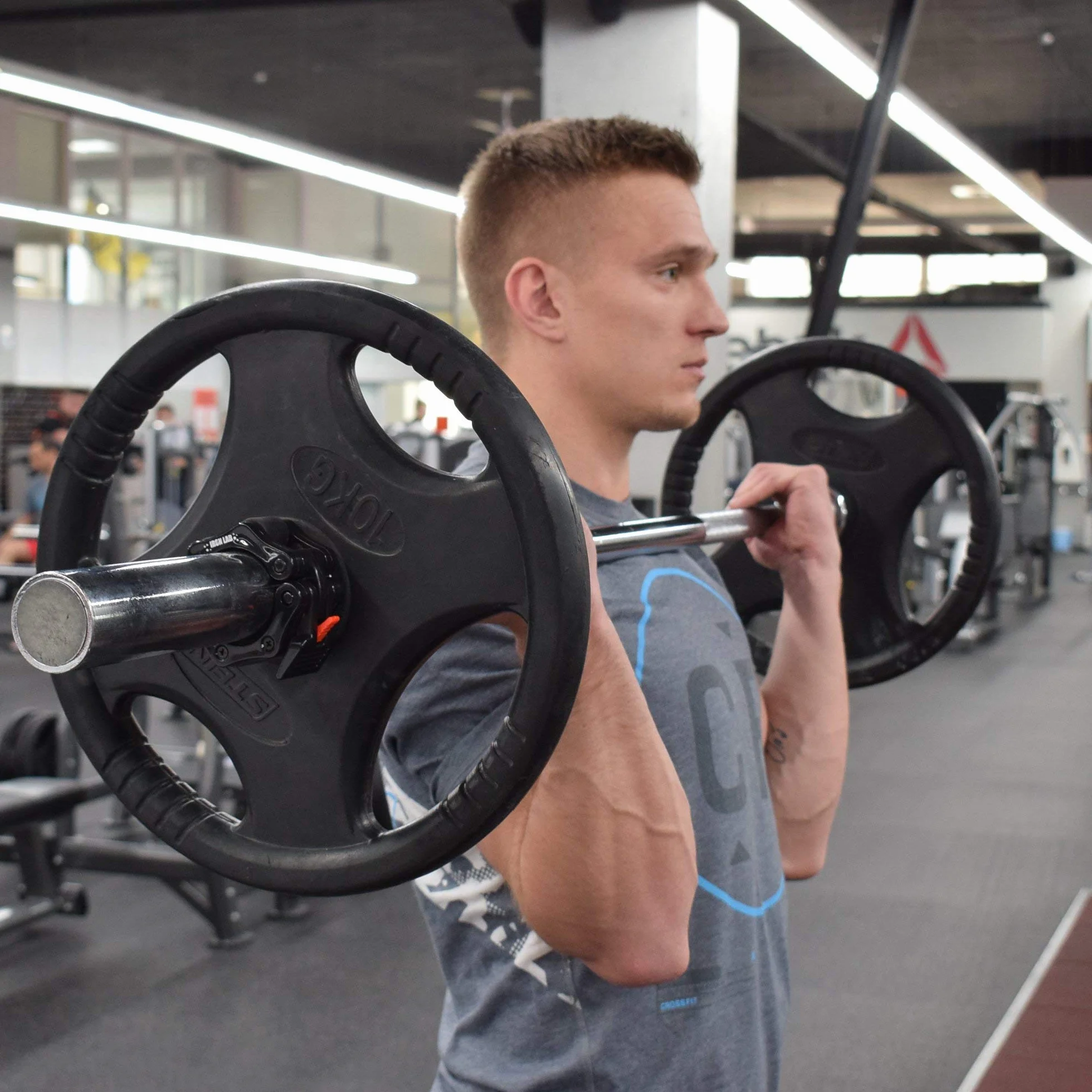 Iron Lab Olimpijskie klipsy do sztangi para 5 cm Pro Zaciski, zestaw 2 czarnych kołnierzyków, idealne do Pro Crossfit, mocne podnośniki i trening olimpijski, profesjonalna jakość