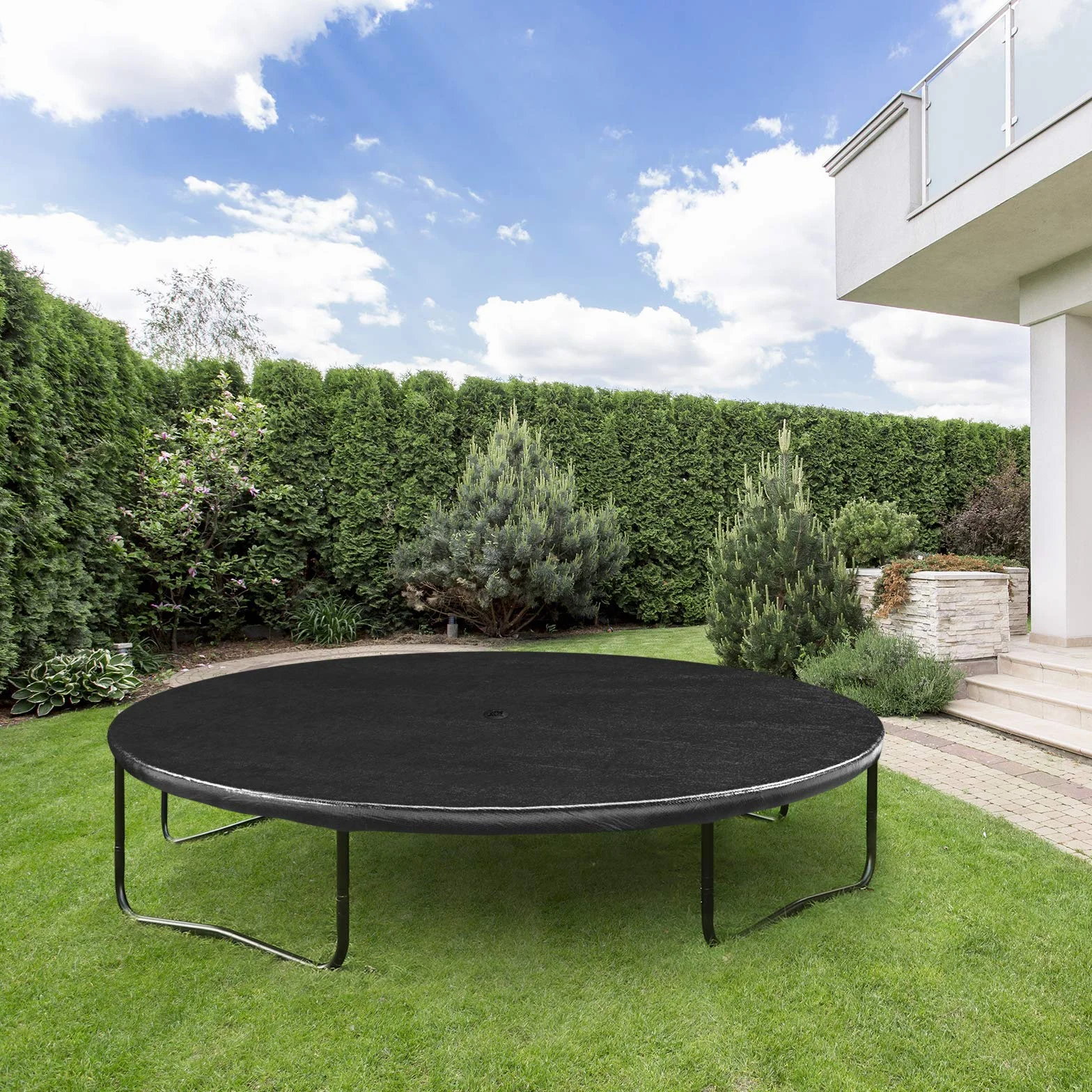 SONGMICS Osłona Ø 244 305 366 cm na trampolinę, plandeka z otworami odpływowymi, plandeka chroniąca przed słońcem, liśćmi, śniegiem i brudem, elastyczne taśmy i haczyki, czarna